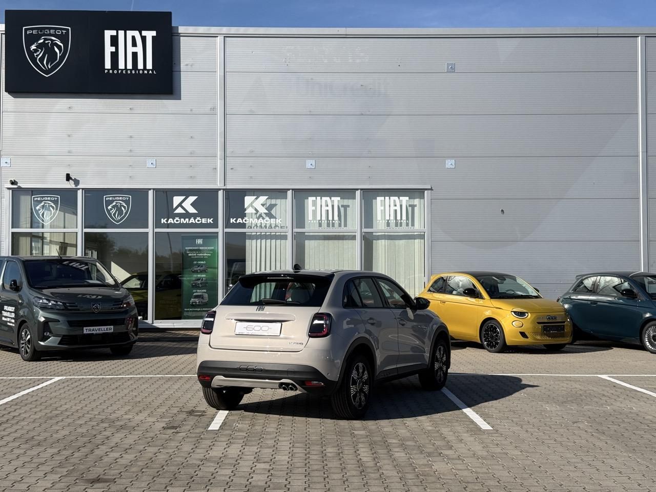 Fiat 600, Icon 1.2 Turbo Hybrid 145k - fotka 6