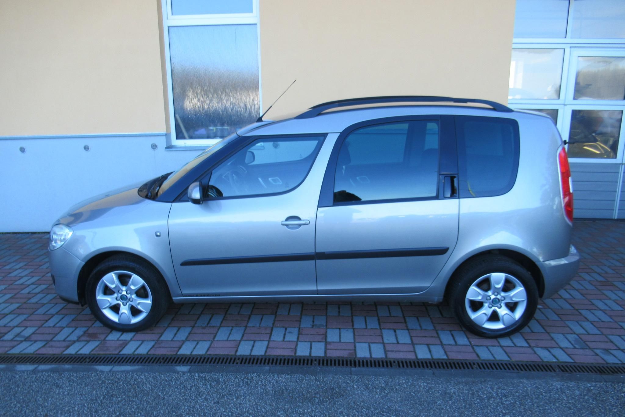 Škoda Roomster, 1.4i AUT. KLIMA SADA KOL - fotka 6