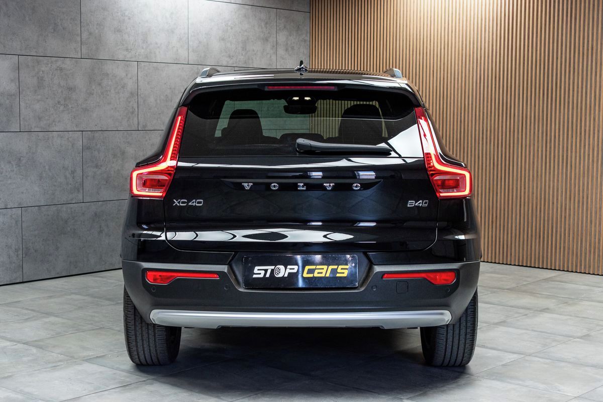 Volvo XC40, B4 AWD ULTIMATE BRIGHT*ČR 1.M* - fotka 5