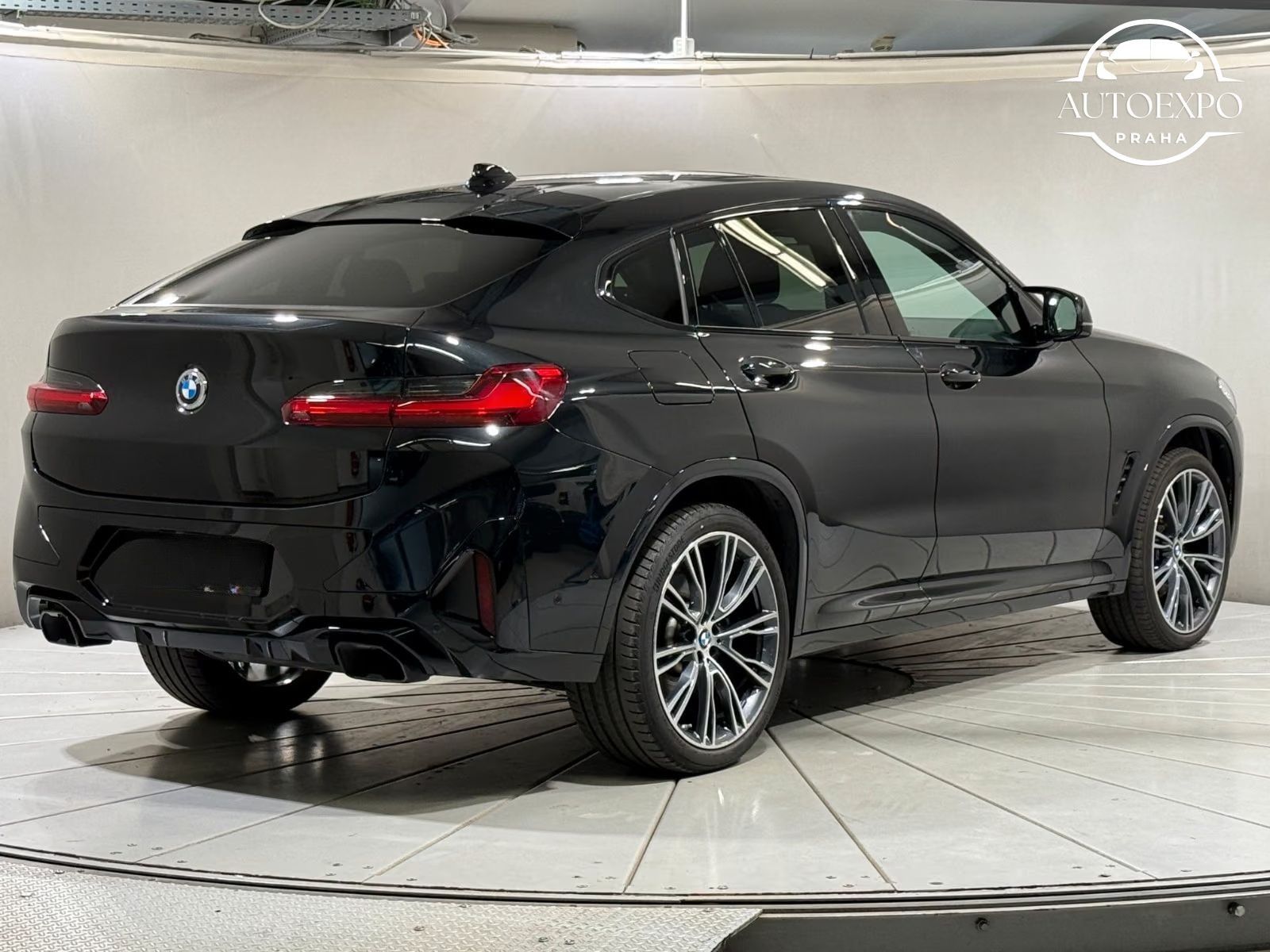 BMW X4, X4 M40i 265KW - fotka 3