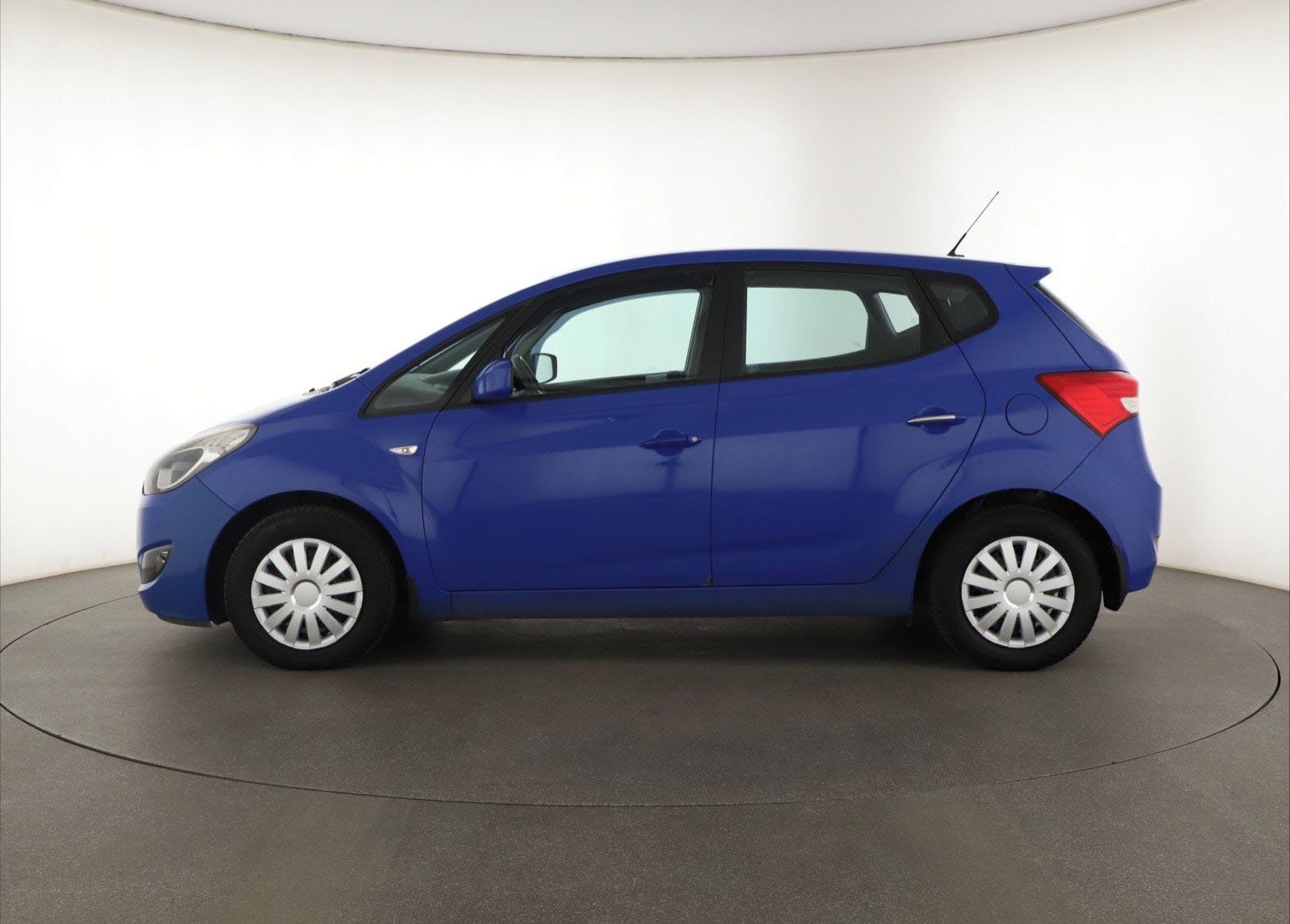 Hyundai ix20, 1.4 CRDi, po STK - fotka 3