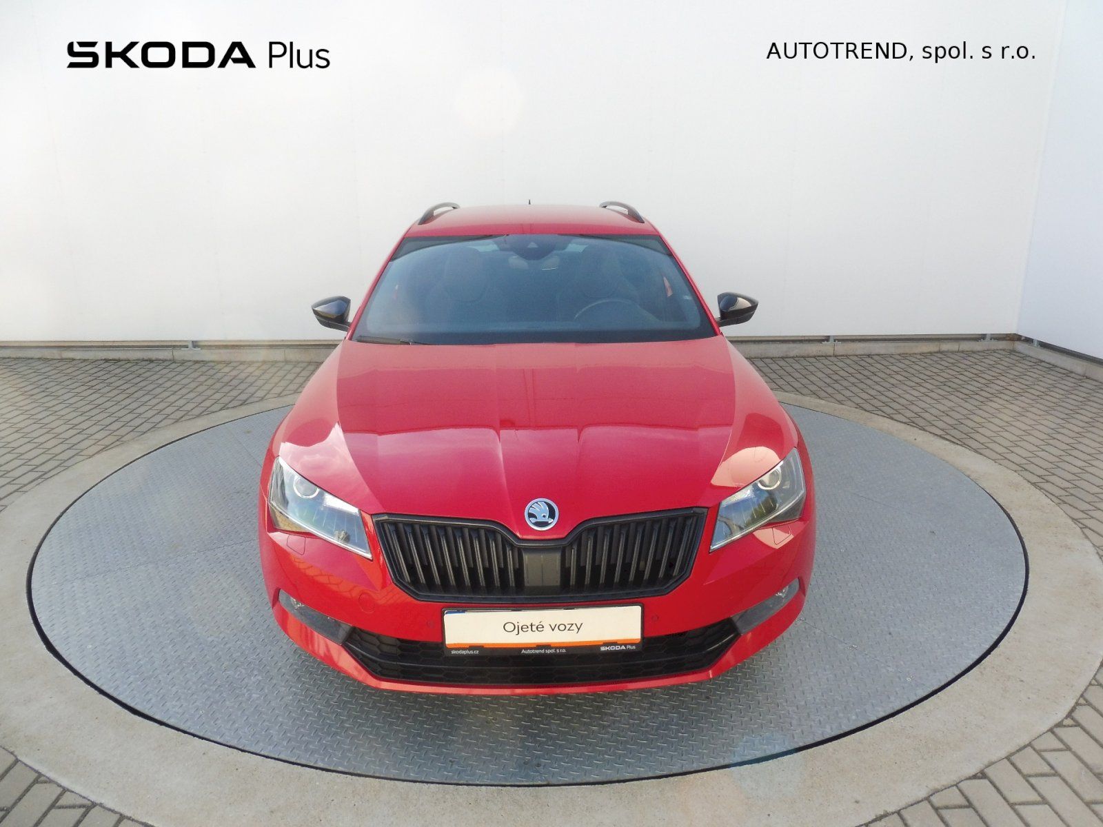 Škoda Superb, Combi SportLine 2,0 TDI 140kW - fotka 4