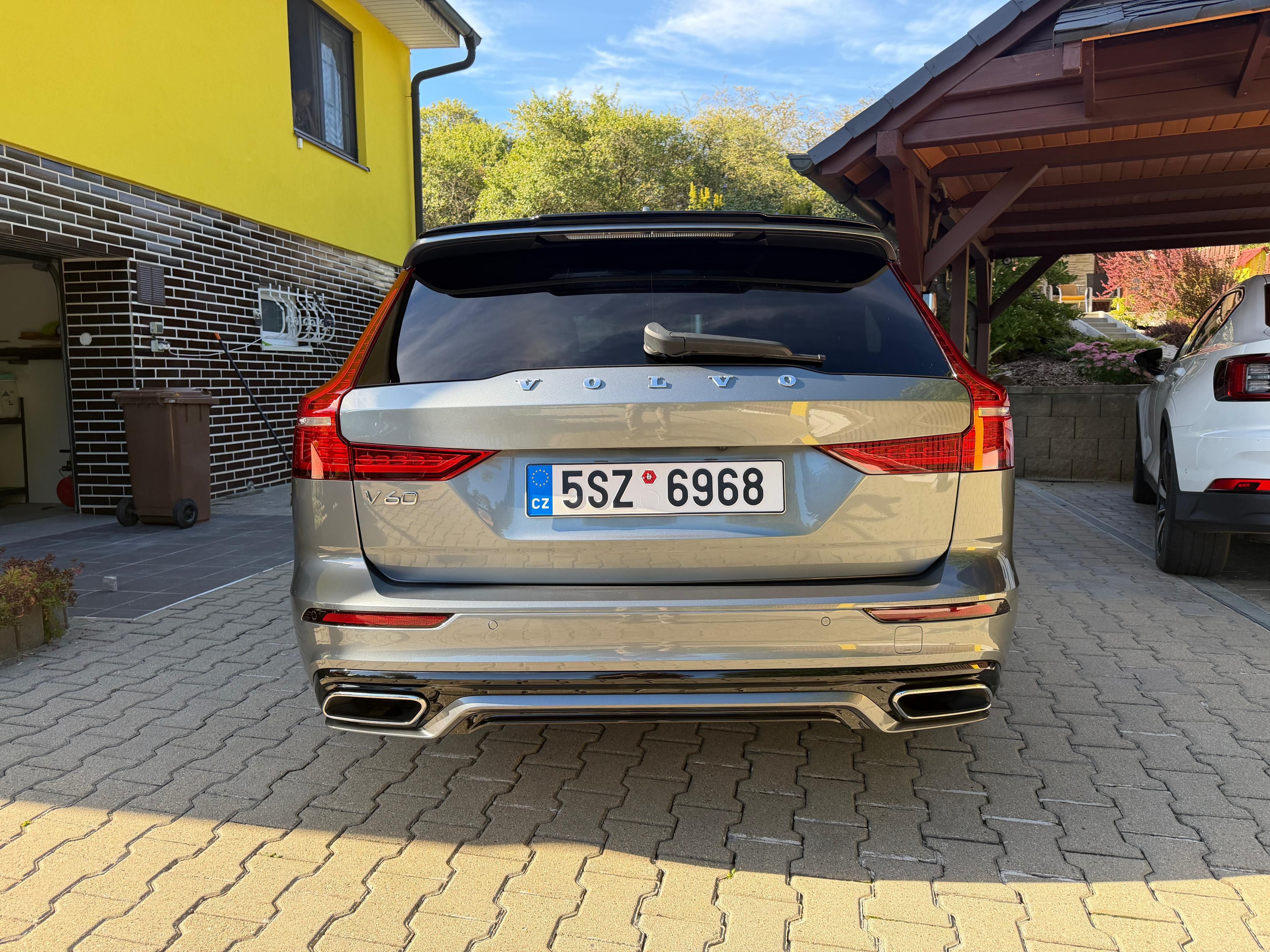 Volvo V60, T5 R-Design Polestar - fotka 6