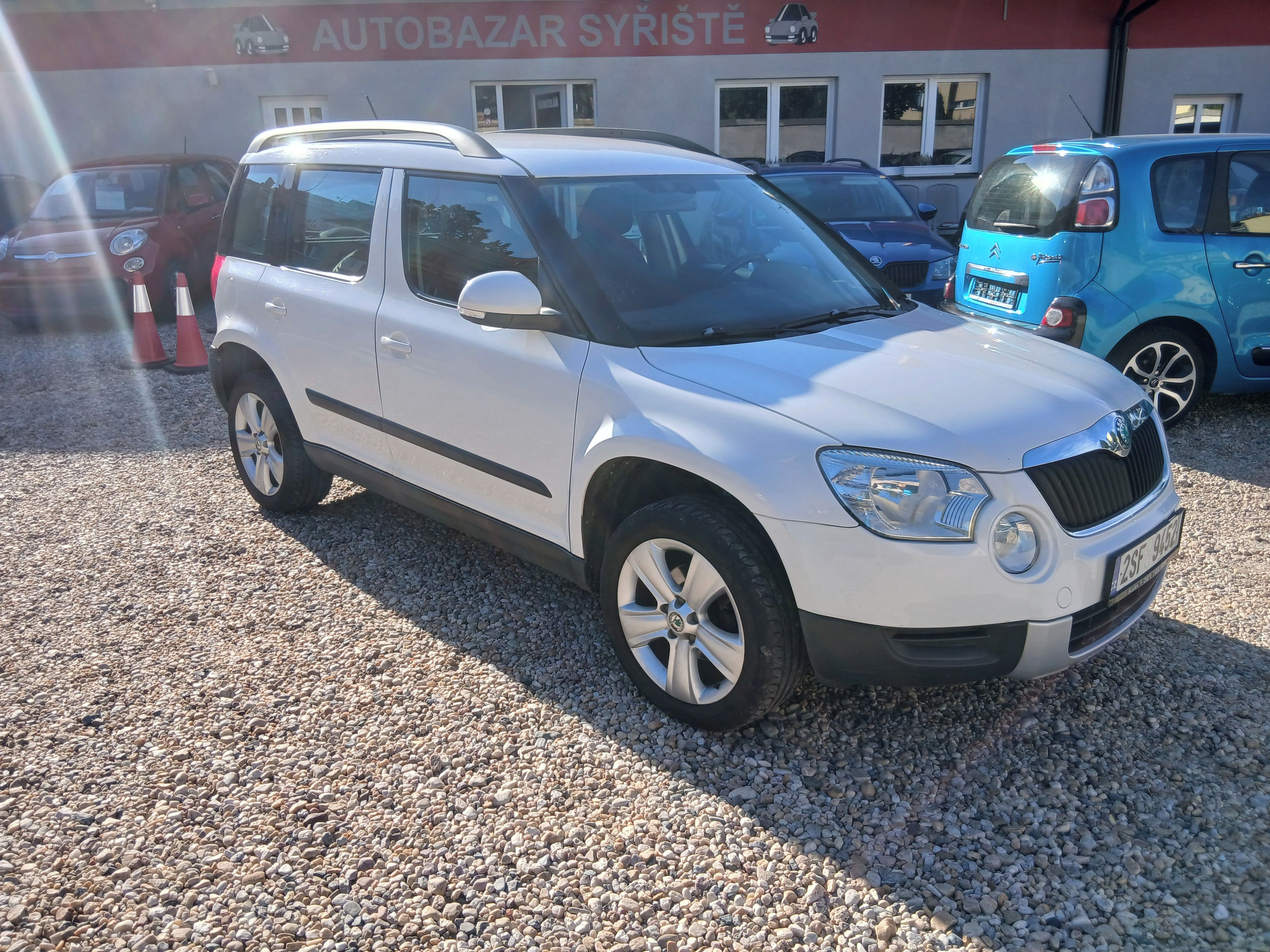 Škoda Yeti, 1.4TSi 90KW ČR, Tažné+Zim.kola - fotka 3