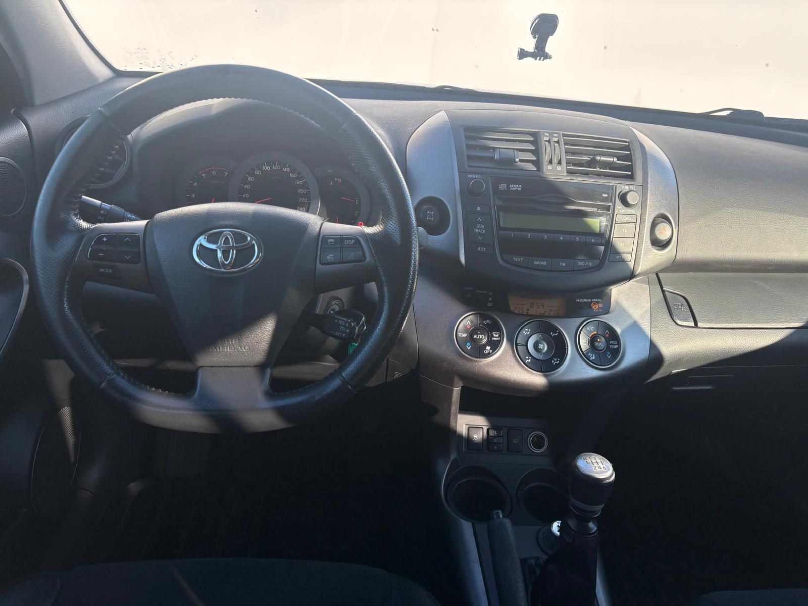 Toyota Rav4, 2.2 D-4D 4x4 110kW - fotka 5