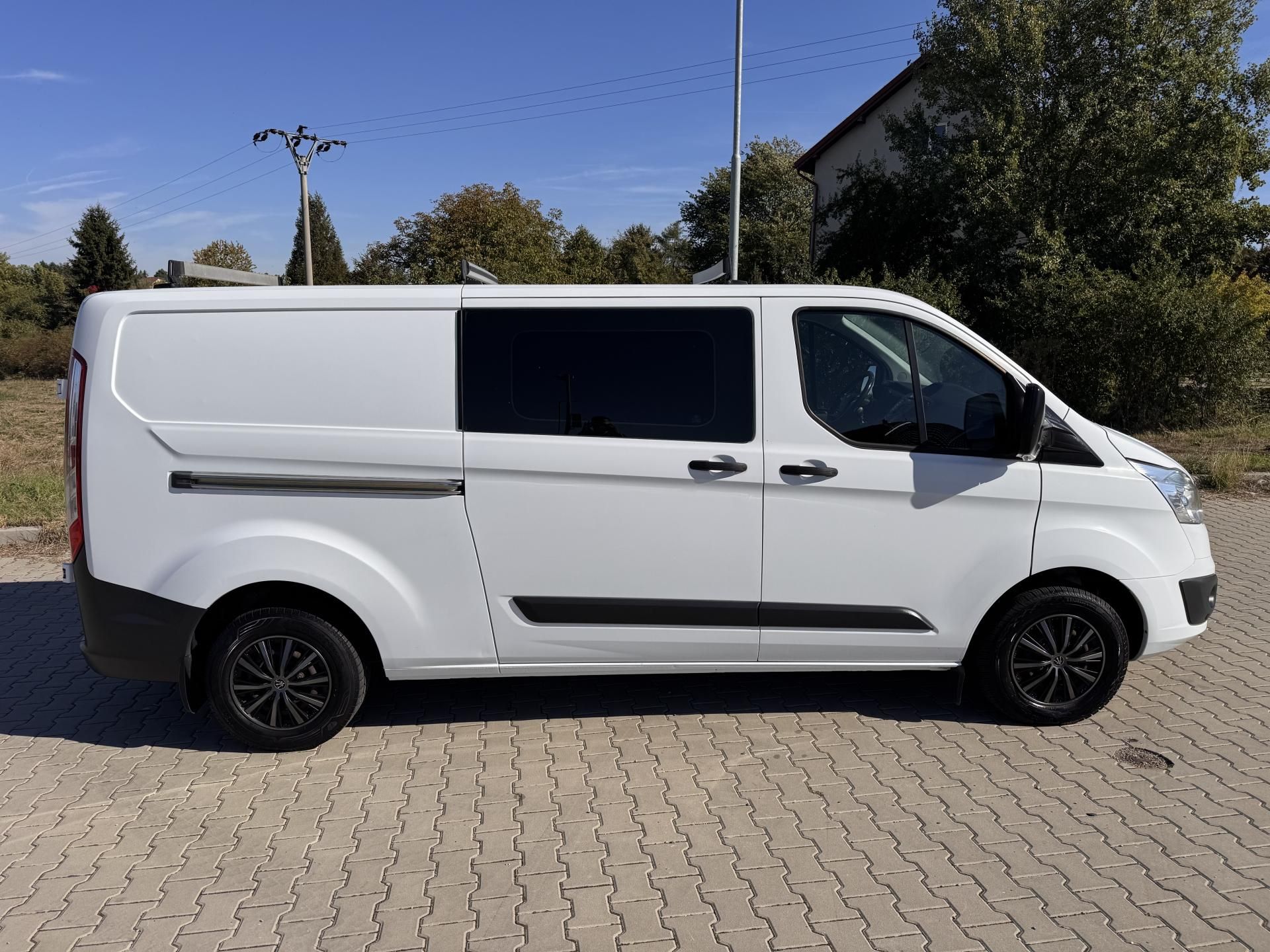 Ford Transit Custom, 2.2TDCI 92Kw L2 - 5.Míst - fotka 4