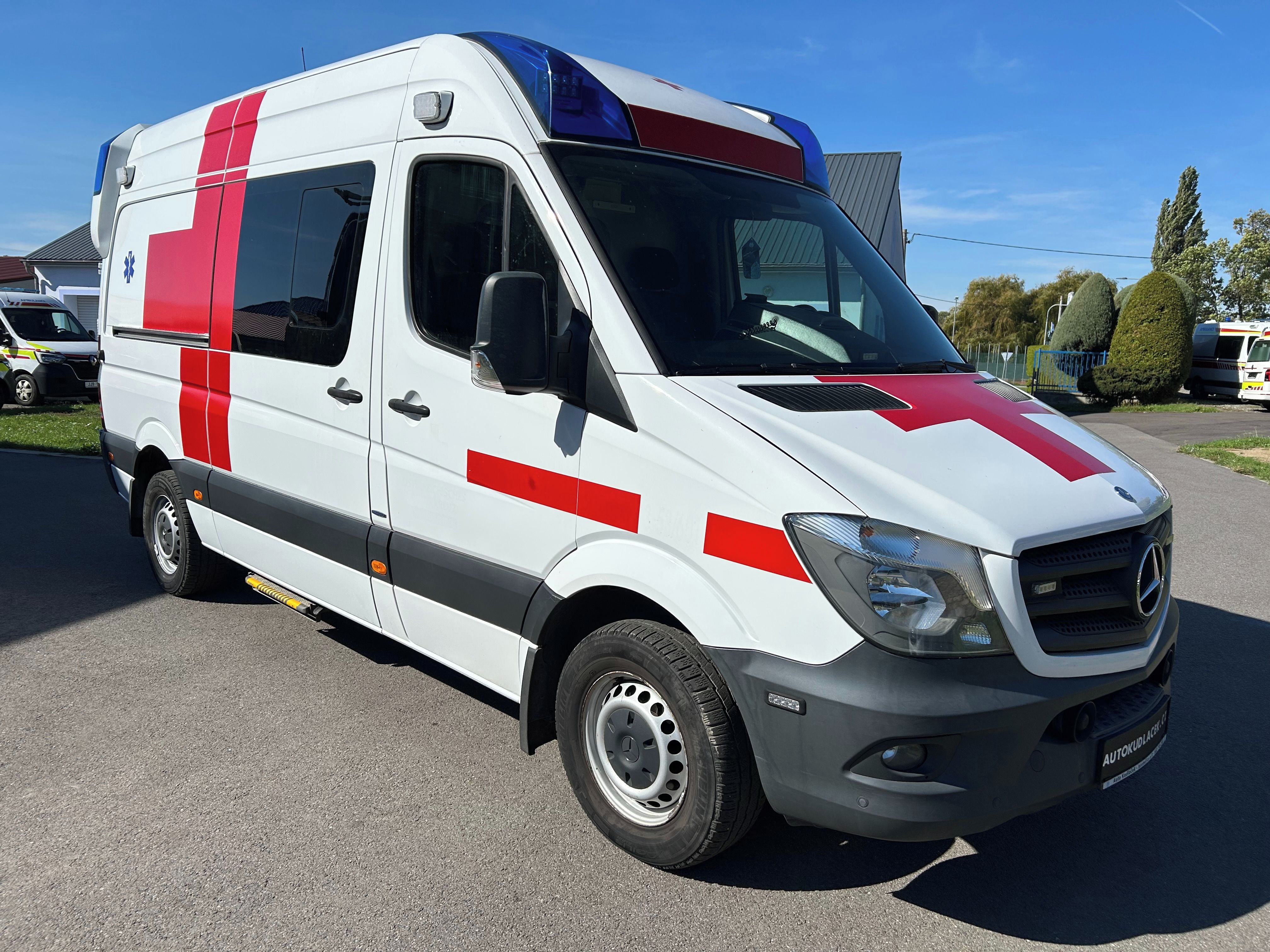 Mercedes-Benz Sprinter, 3.0 CDI Sanitní vůz - Automat - fotka 2