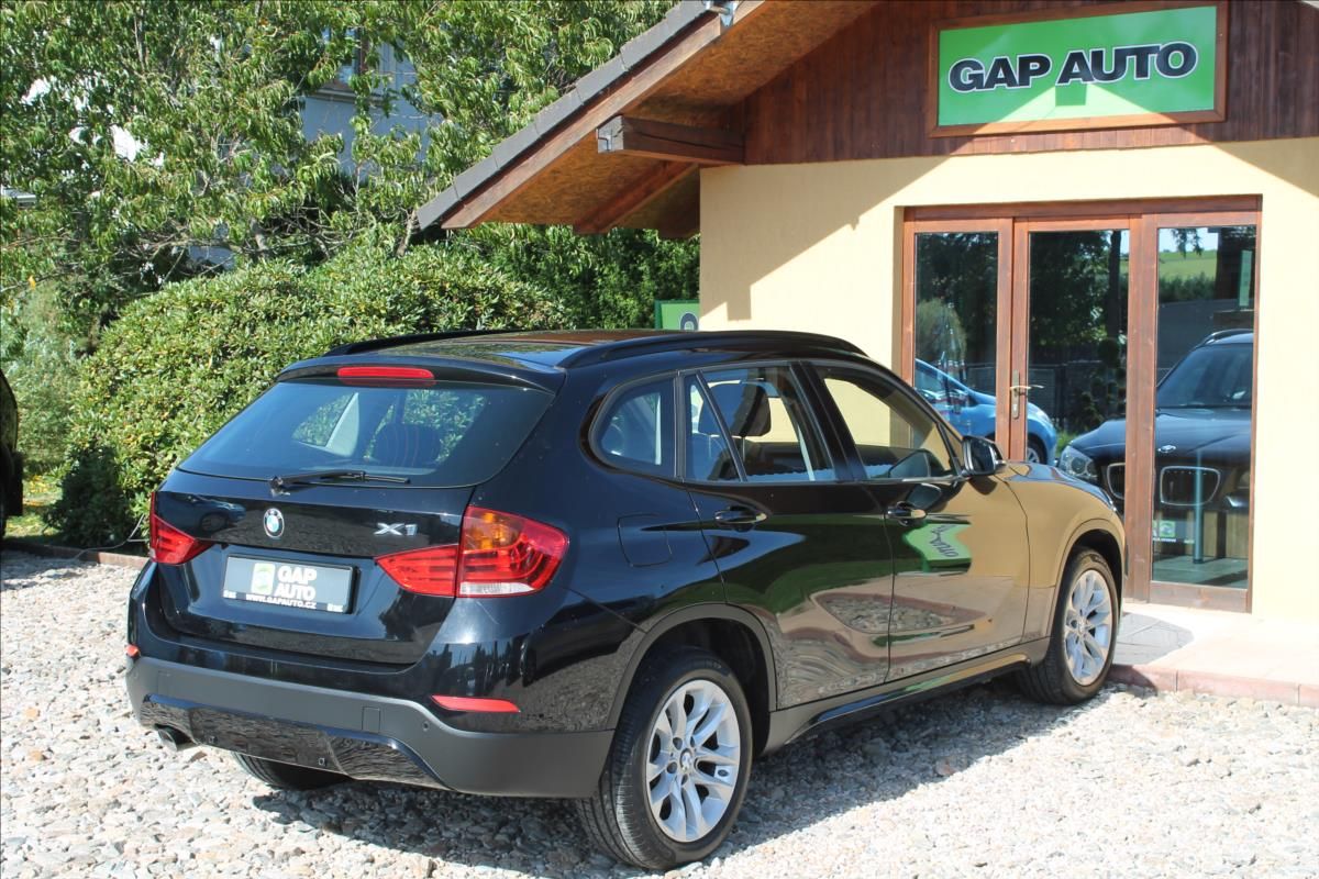 BMW X1, 2.0d 105kW xDrive SPORT LINE - fotka 6