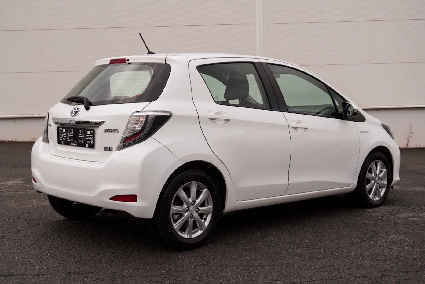 Toyota Yaris, 1.5 Hybrid LOUNGE - fotka 6