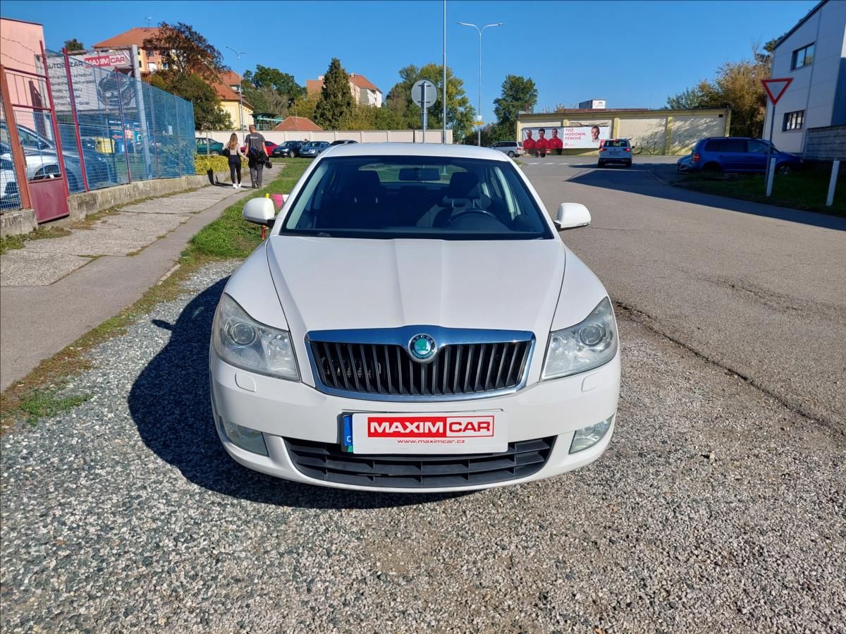Škoda Octavia, 1,6 TDi DSG ČR po rozvodech - fotka 2
