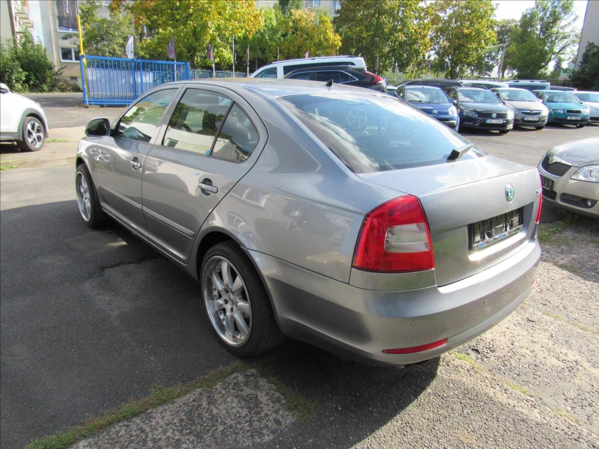 Škoda Octavia, 1,4 TSi 90kW Sedan - fotka 4