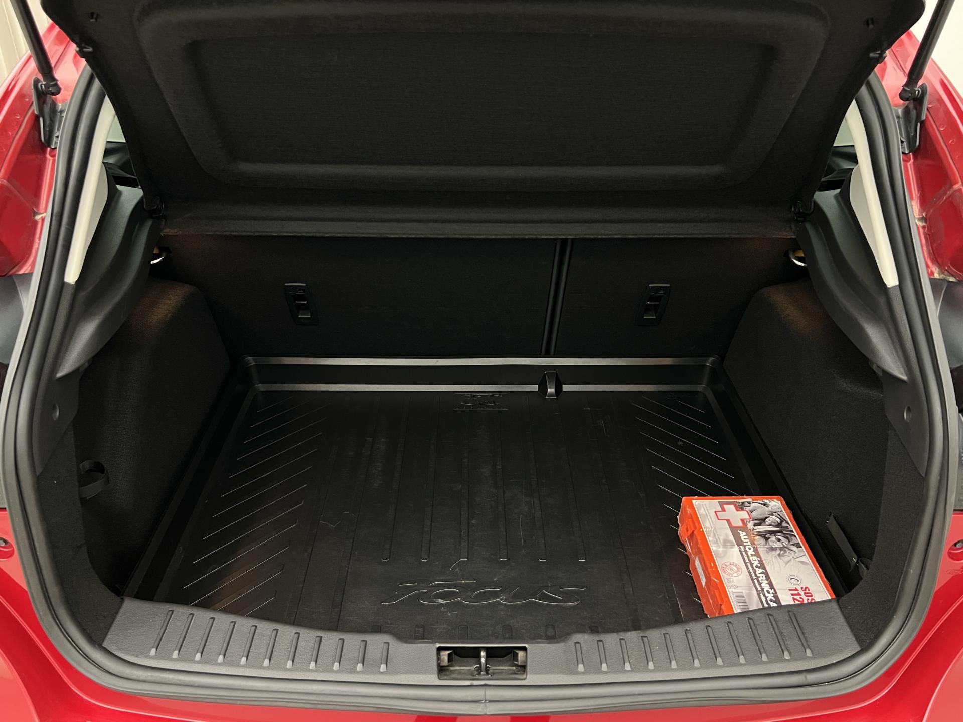 Ford Focus, 1.5 ECOBOOST MAN 1. maj. - fotka 5