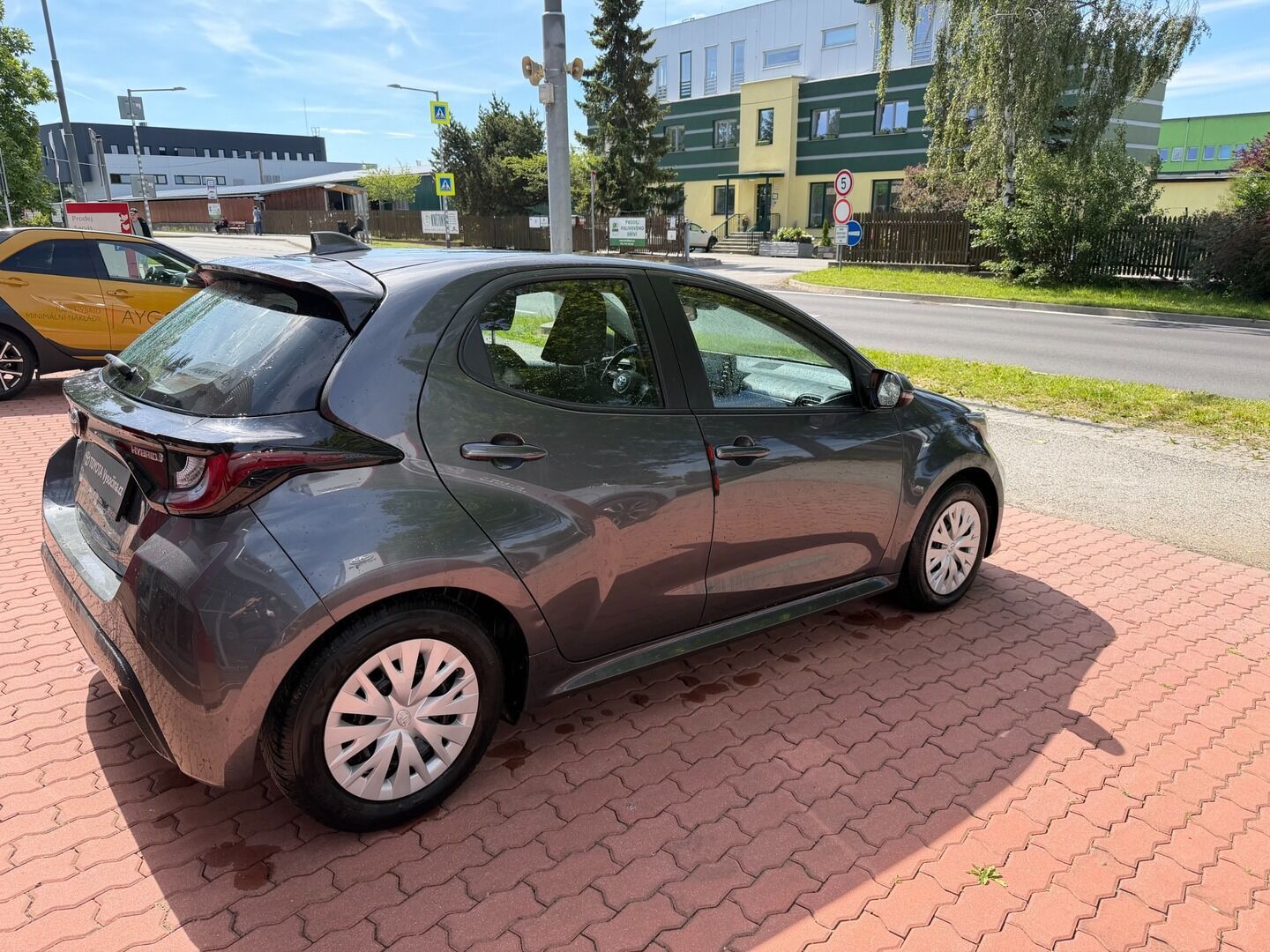 Toyota Yaris, 1.5 hybrid e-CVT Comfort - fotka 5