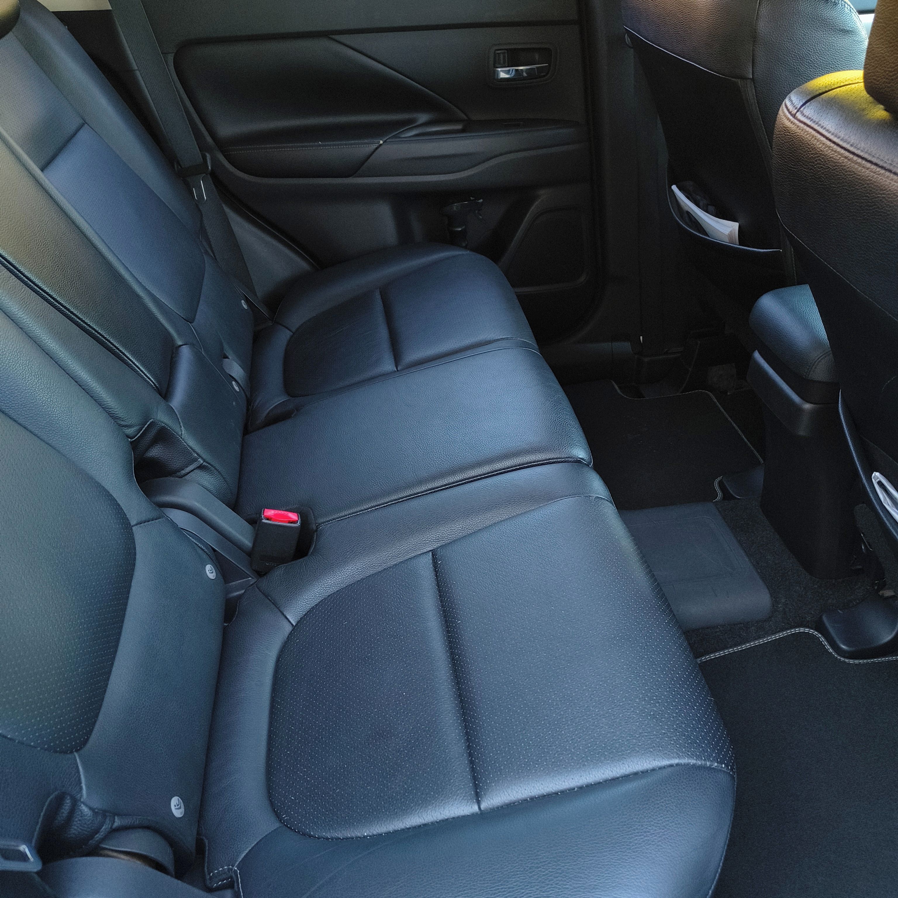 Mitsubishi Outlander, PHEV - fotka 6