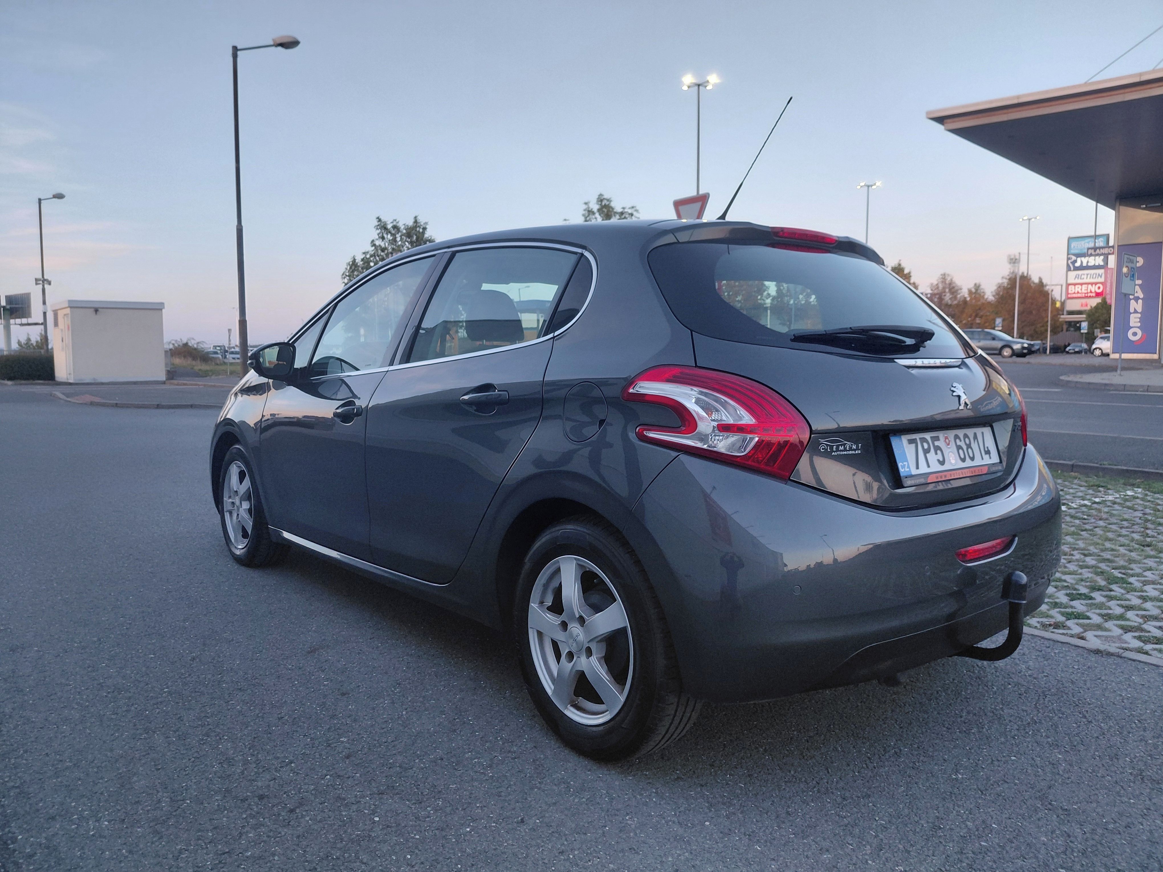 Peugeot 208, 1.2i 2.MAJ,PĚKNÉ+ZIMNÍ KOLA - fotka 5