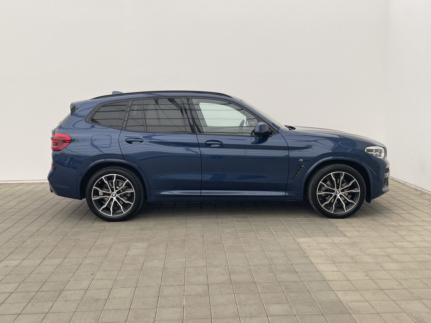 BMW X3, 2.0TDi 140kW 4x4  Mpaket - fotka 6