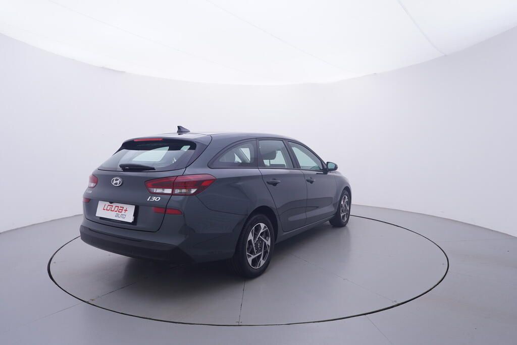 Hyundai i30, Comfort 1.0 GDI 73 kW - fotka 5