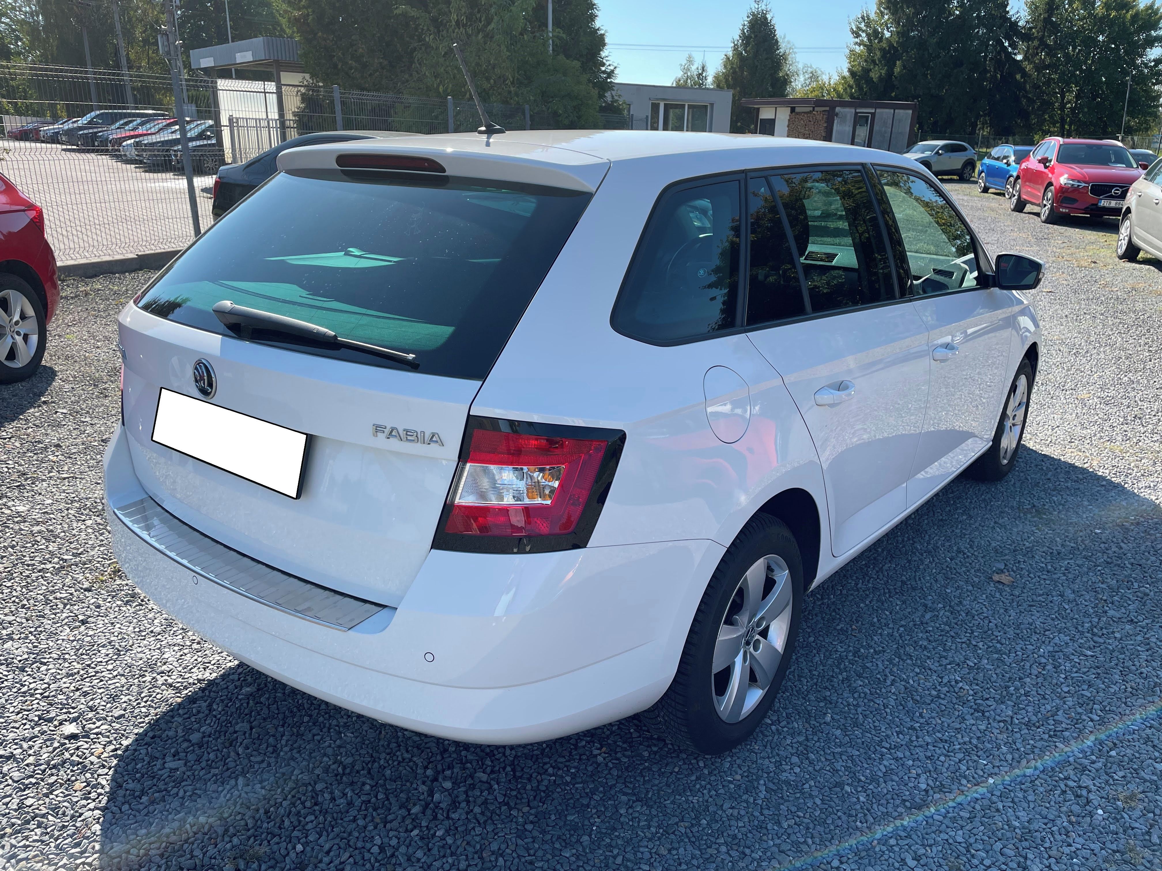 Škoda Fabia, 1.2 TSI 81kW DSG 1Maj 54000km - fotka 4