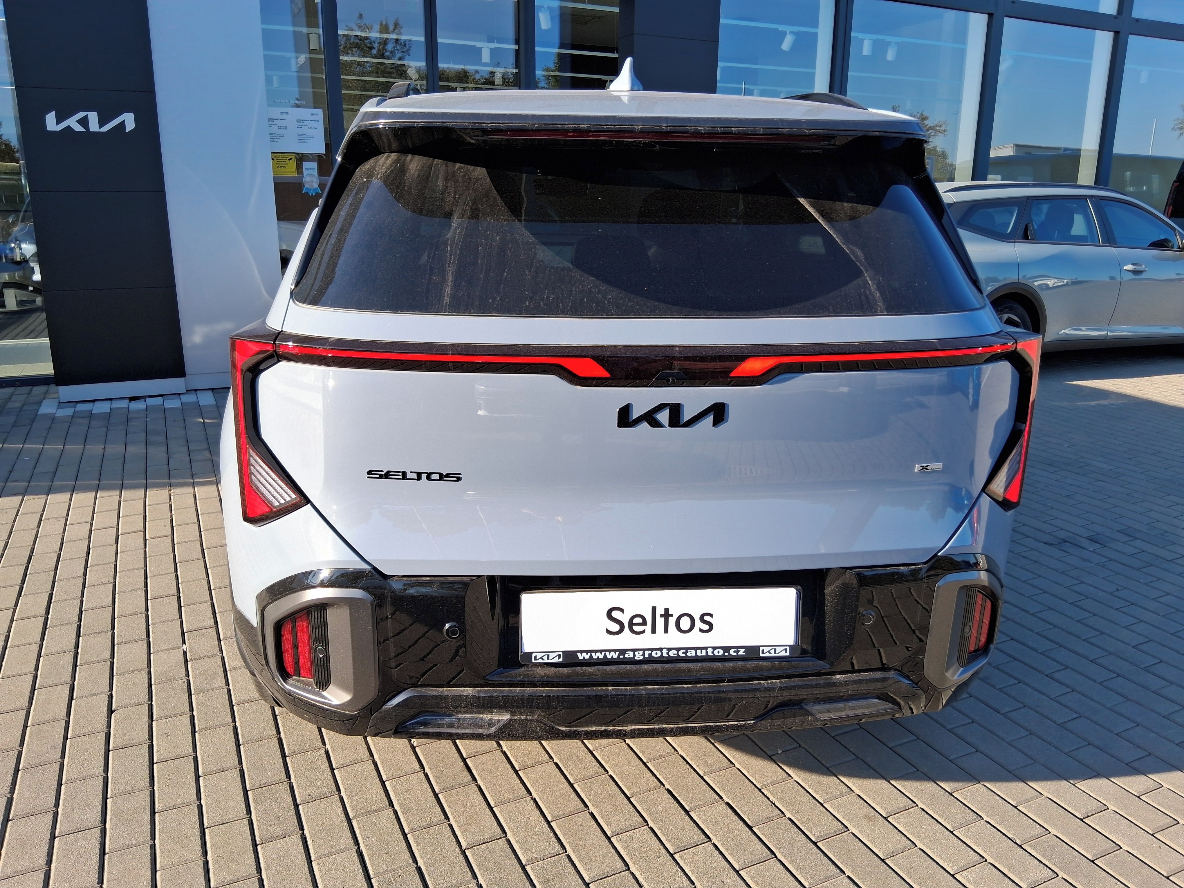 Kia Seltos, 1,6 T-GDI 4x2 7DCT X-Line - fotka 4