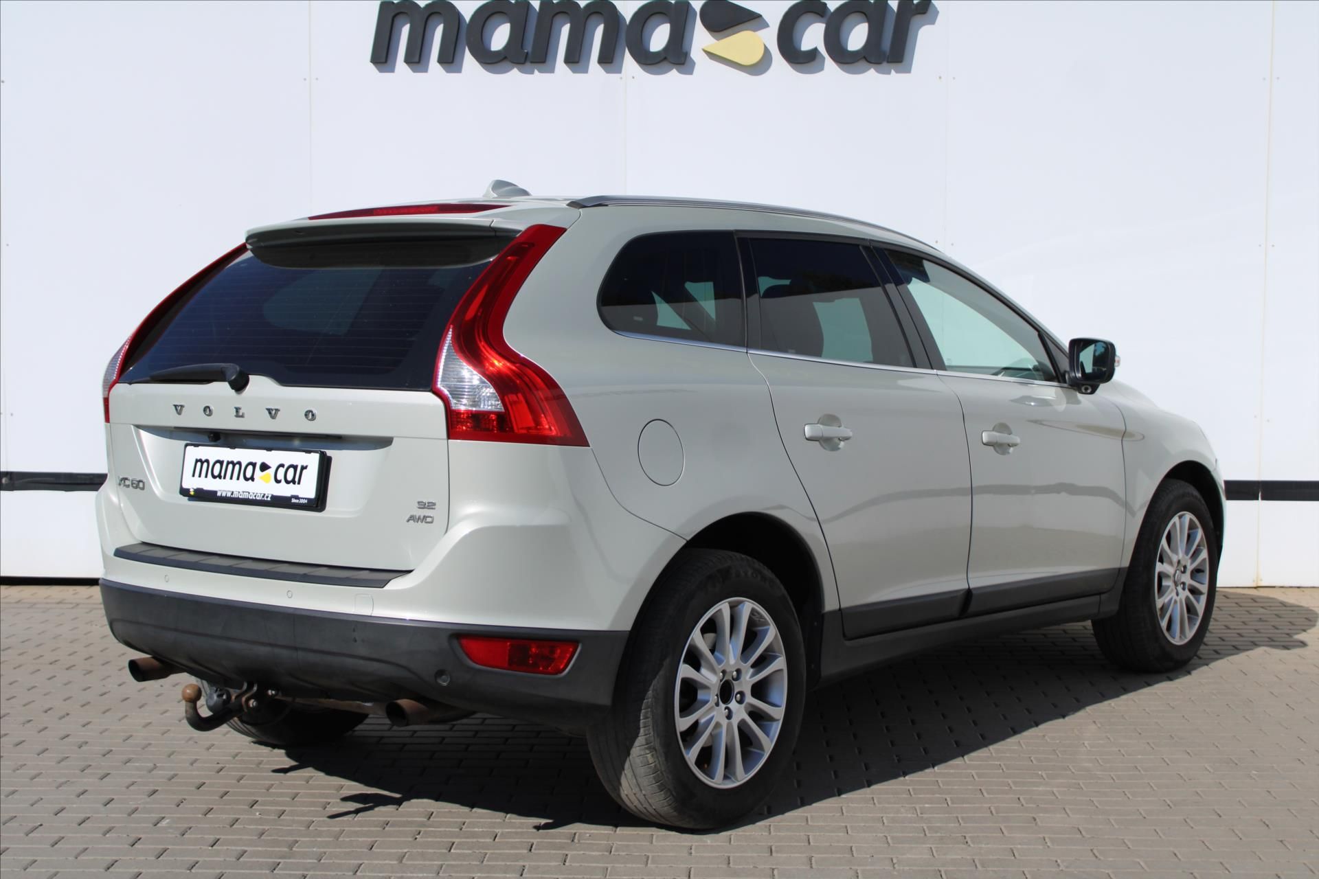 Volvo XC60, 3.2i AWD SUMMUM ČR - fotka 3