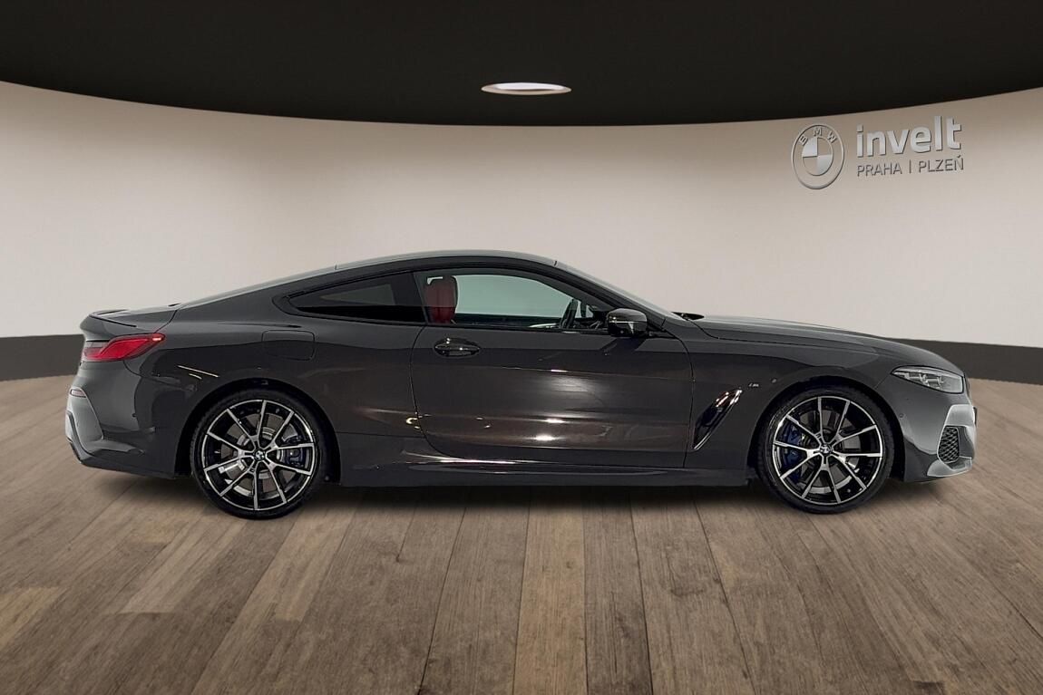 BMW Řada 8, M850i xDrive - fotka 2