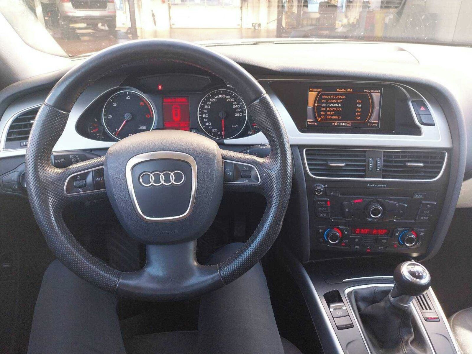 Audi A4, 2.0 TDI, Serv.kniha, Xenony - fotka 3