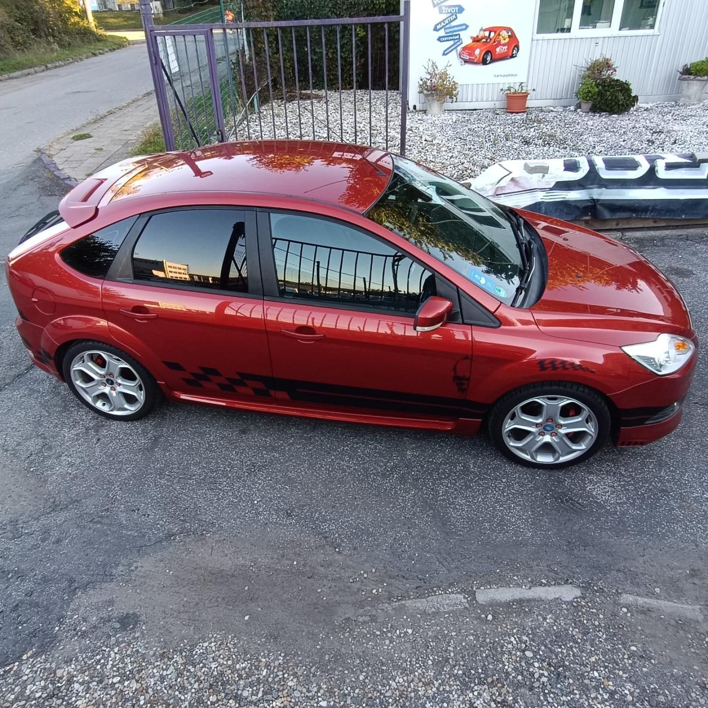 Ford Focus, Titanium,1.8/92kW, benzin - fotka 5