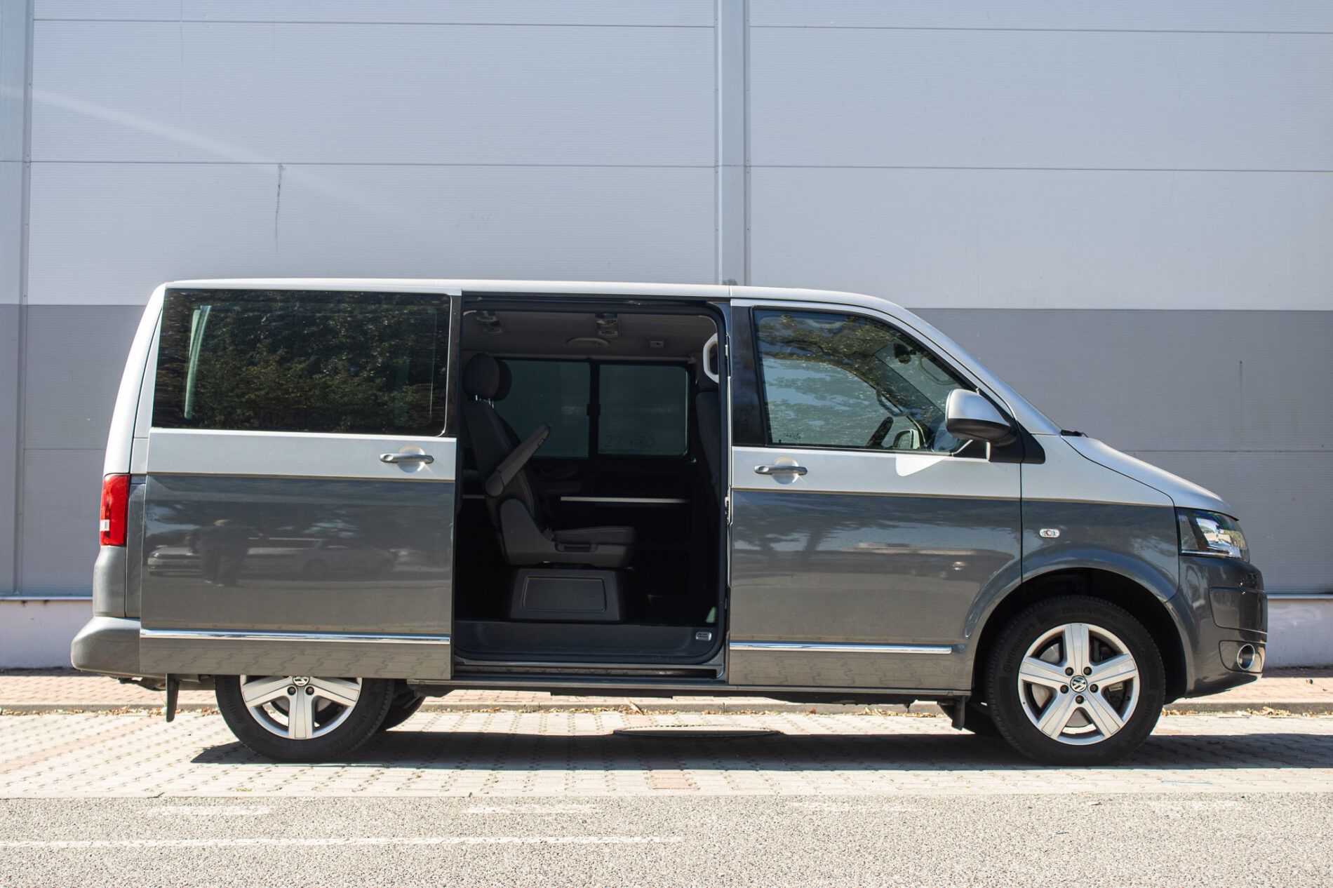 Volkswagen Multivan - fotka 5