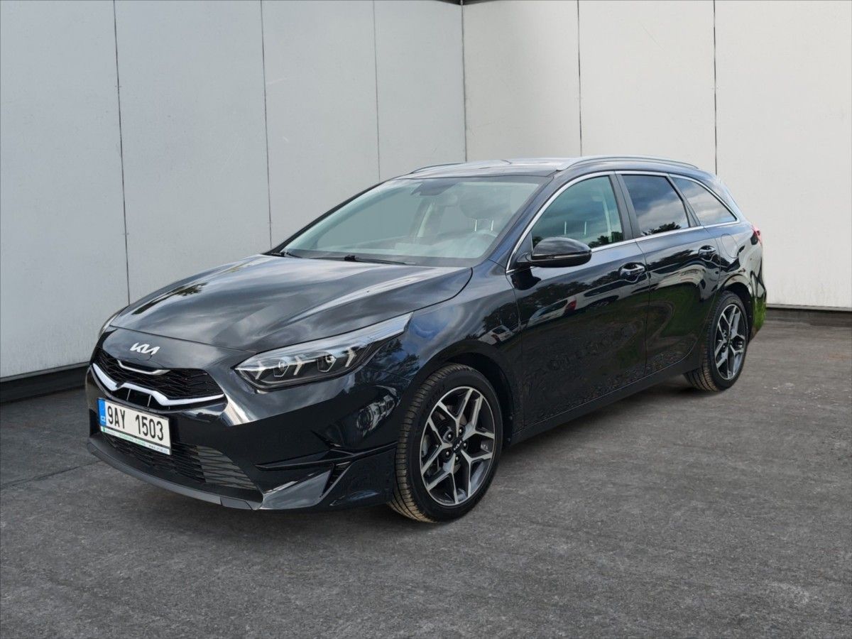 Kia Cee´d, 1,5 T-GDI Top AT - fotka 2