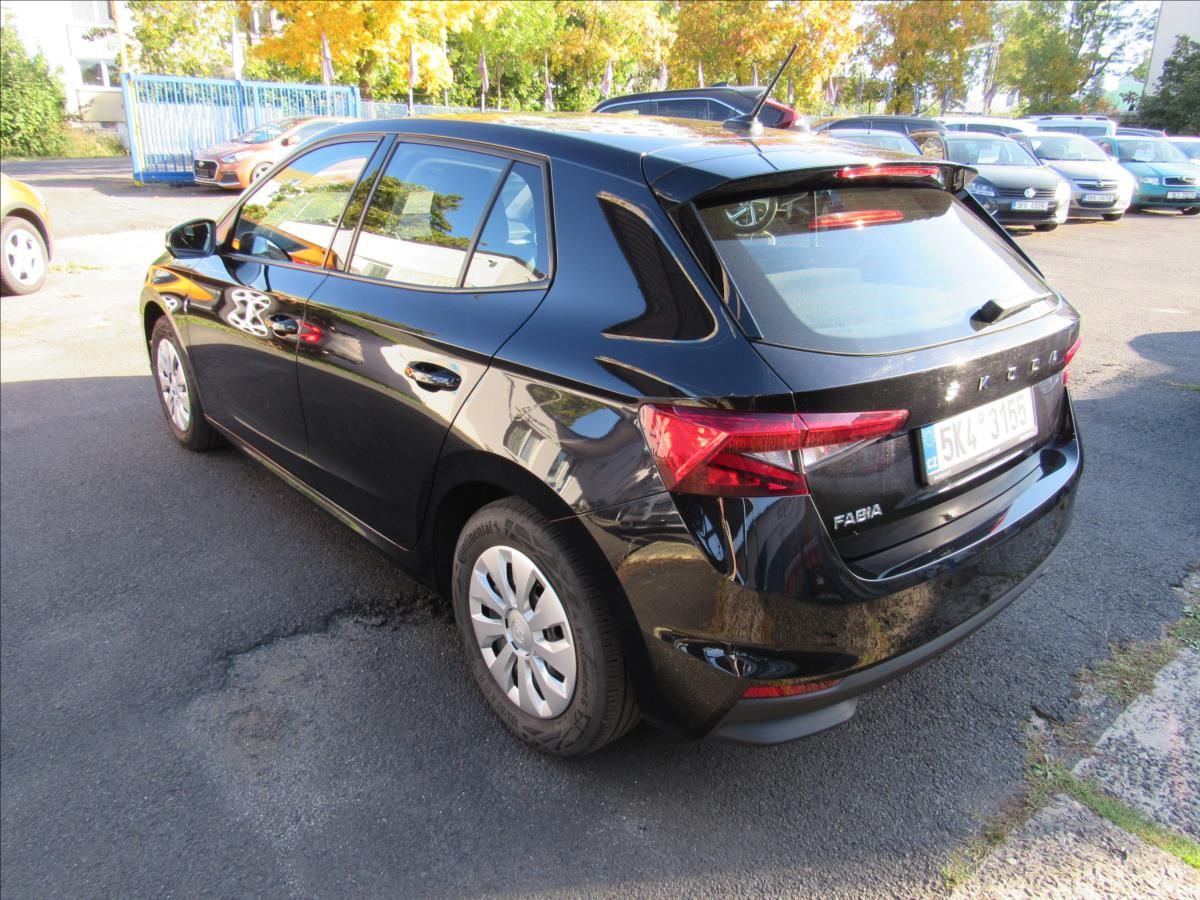 Škoda Fabia, 1,0 MPi Ambition - fotka 4