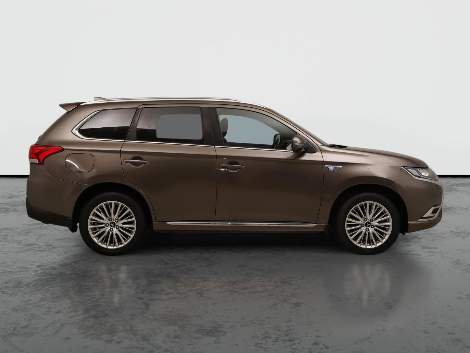 Mitsubishi Outlander, 2.4 PHEV, 4X4, Automat, Kůže - fotka 6