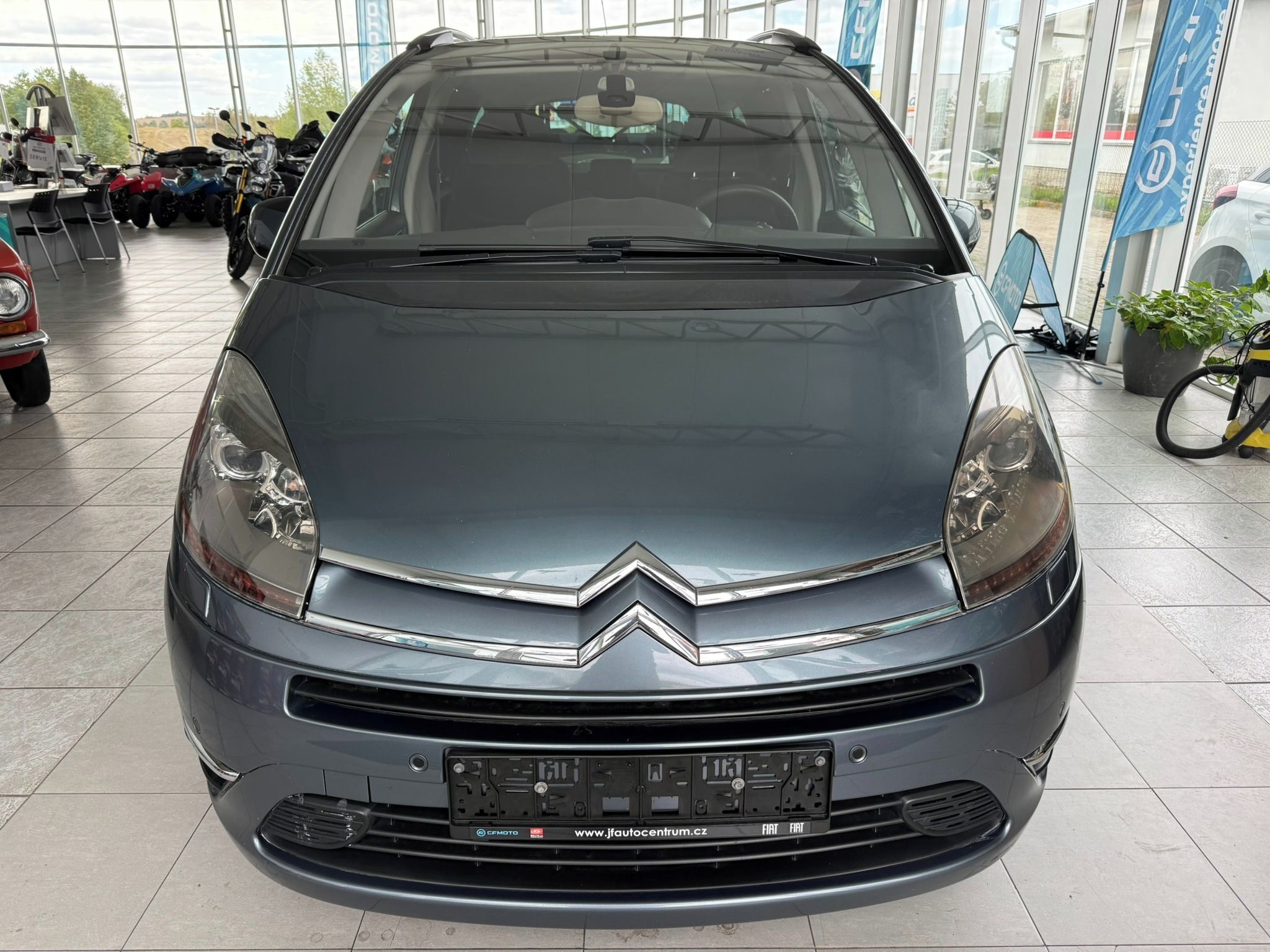 Citroën C4 Picasso, Grand Exclusive 2.0 HDi 100kW - fotka 2