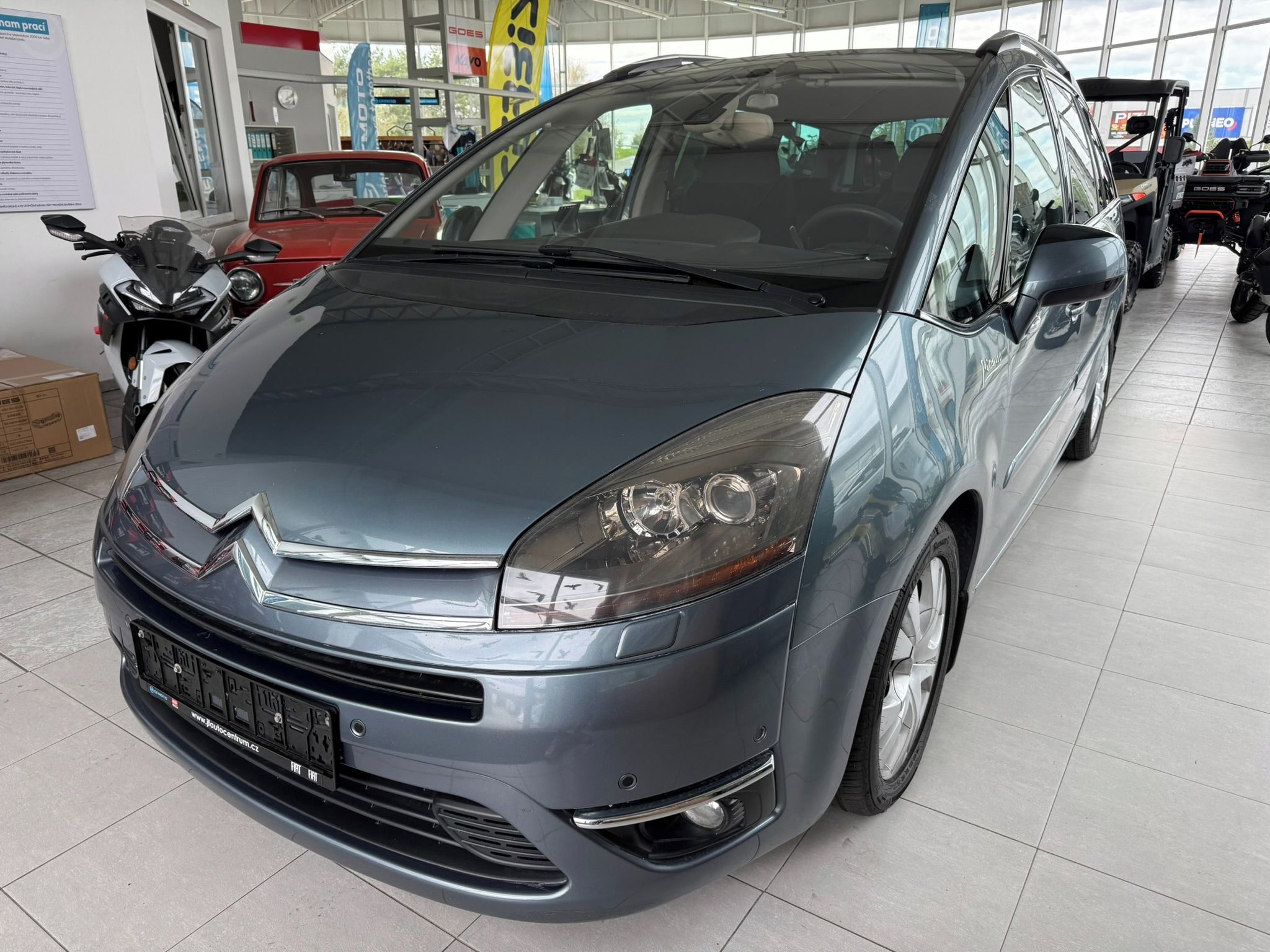 Citroën C4 Picasso, Grand Exclusive 2.0 HDi 100kW - fotka 3