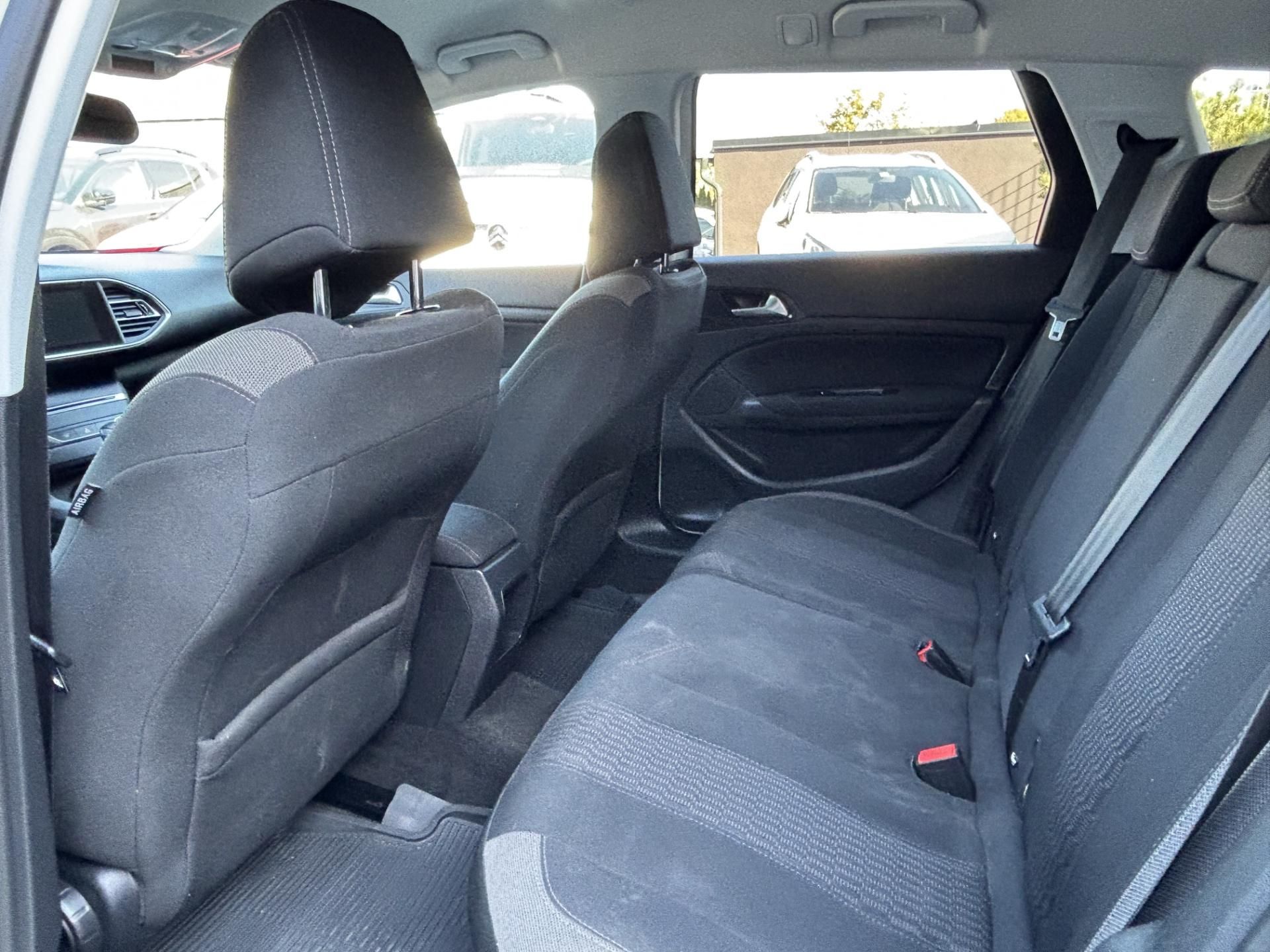Peugeot 308, SW 1,2 PureTech 130k MAN6 - fotka 6
