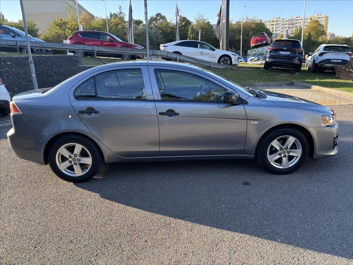 Mitsubishi Lancer, 1,6 i 86kW Inform ČR 2xKOLA - fotka 6