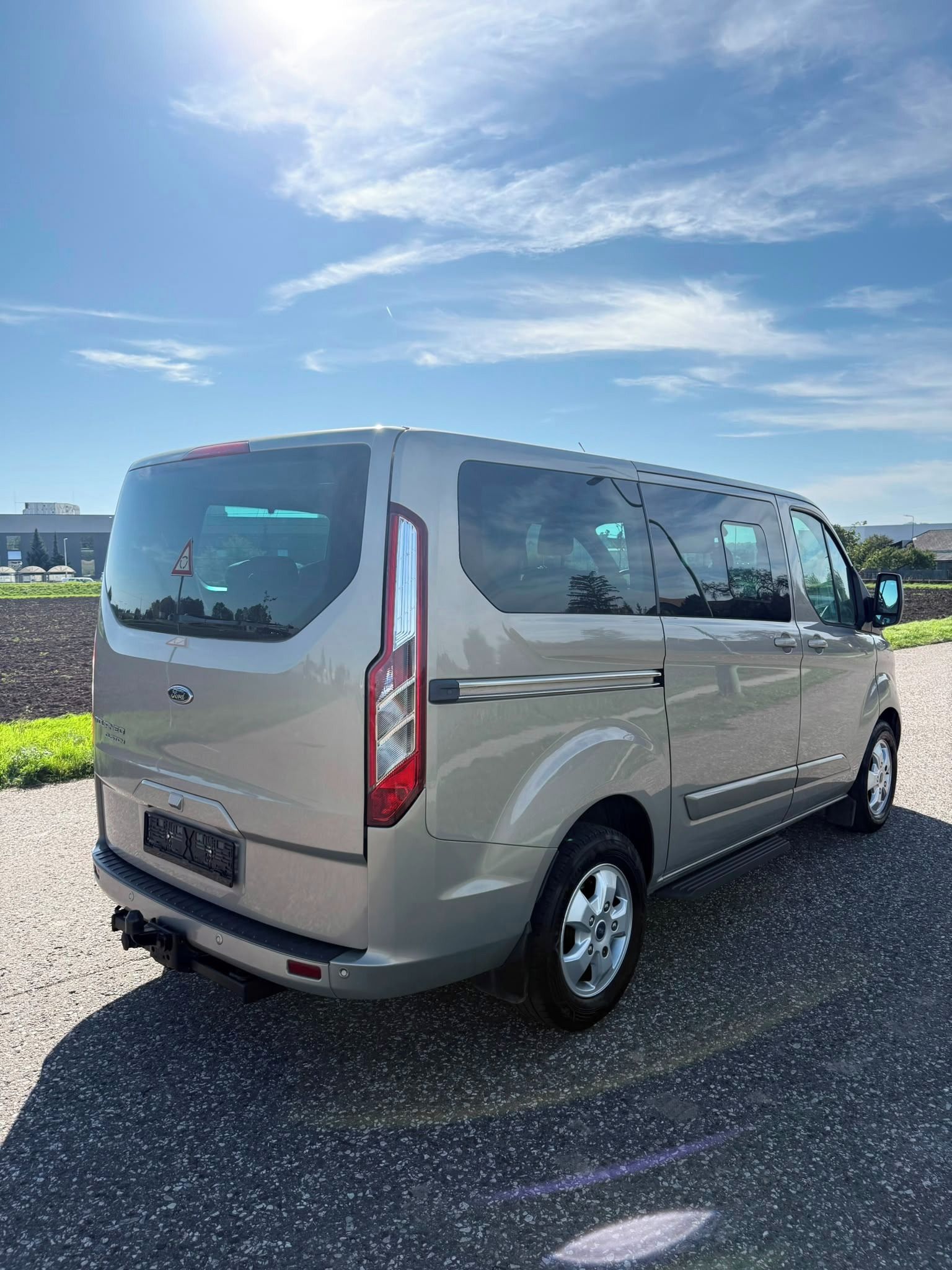 Ford Tourneo Custom, 2.0 125kW, NOVÉ ROZVODY 8-MÍST - fotka 5