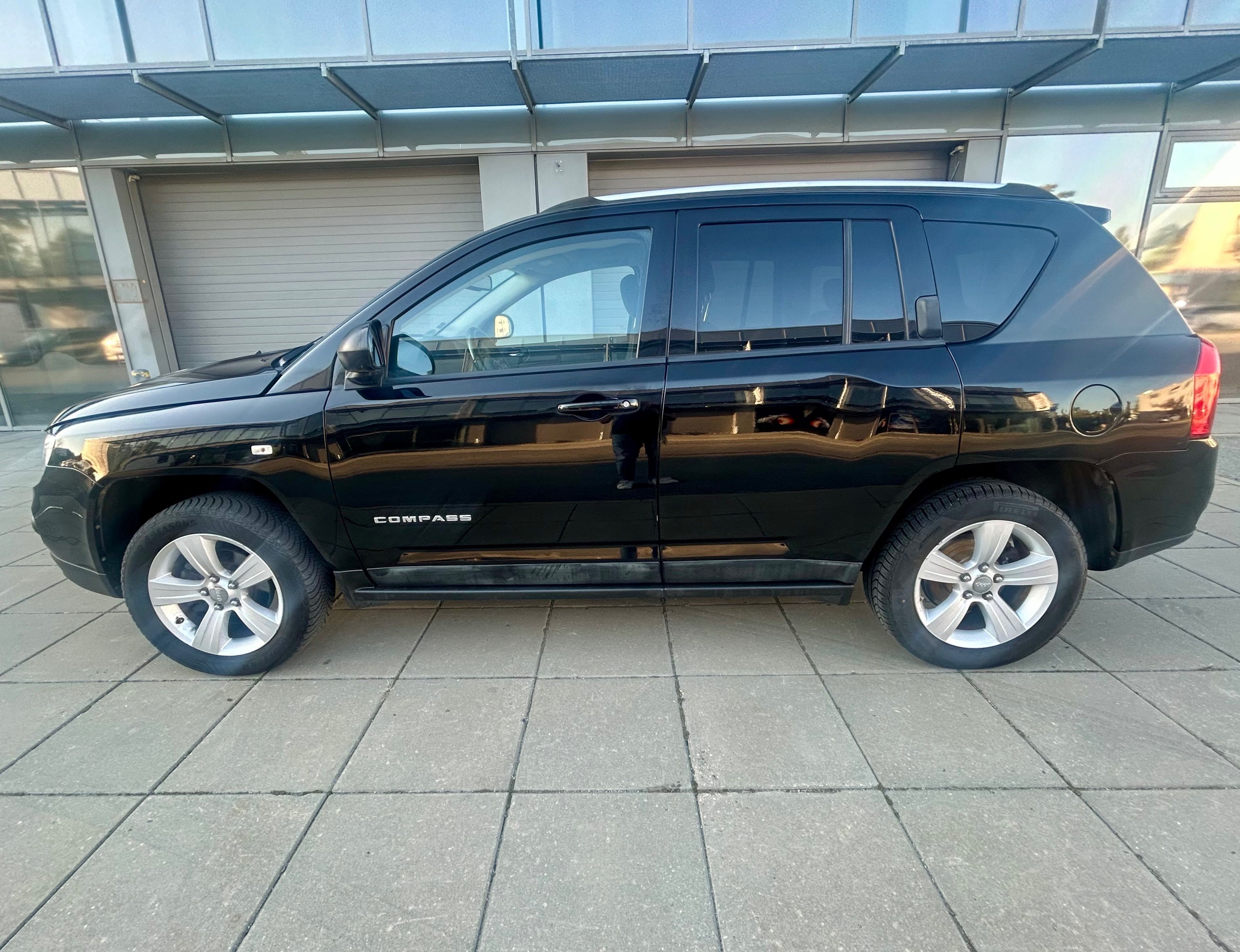 Jeep Compass, 2.4 4x4 MANUÁL-VYHŘEV-TAŽNÉ - fotka 4