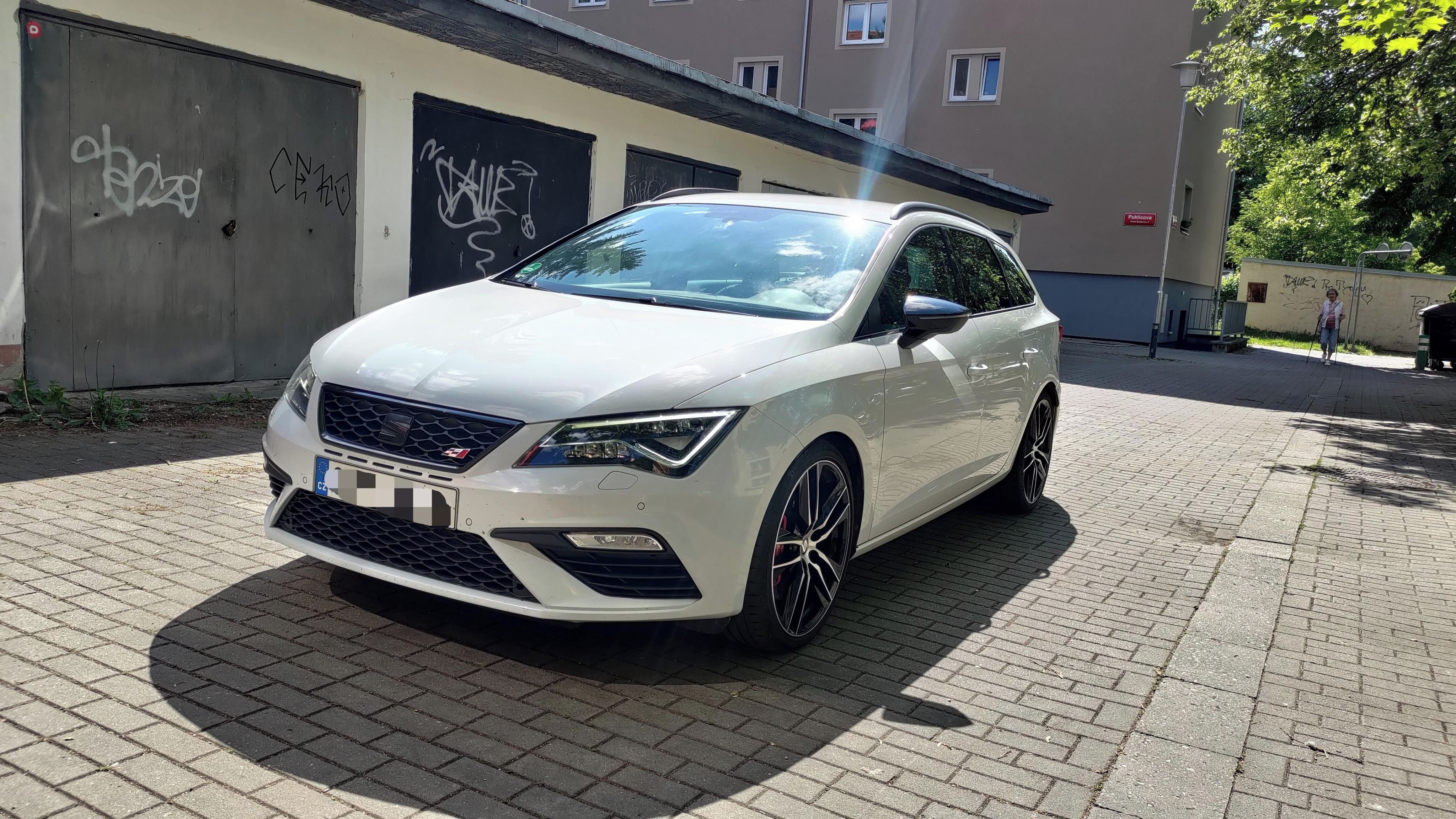 Seat Leon, Seat Leon Cupra 300 ST 4drive - fotka 3