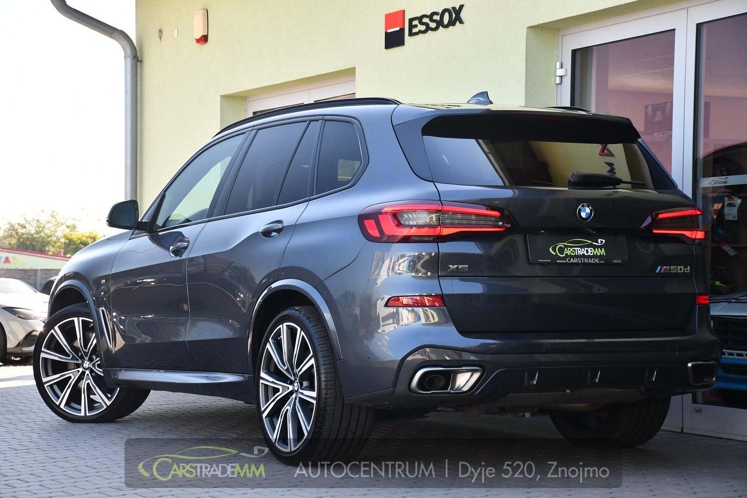 BMW X5, M50D LASER H/K HEAD-UP - fotka 3