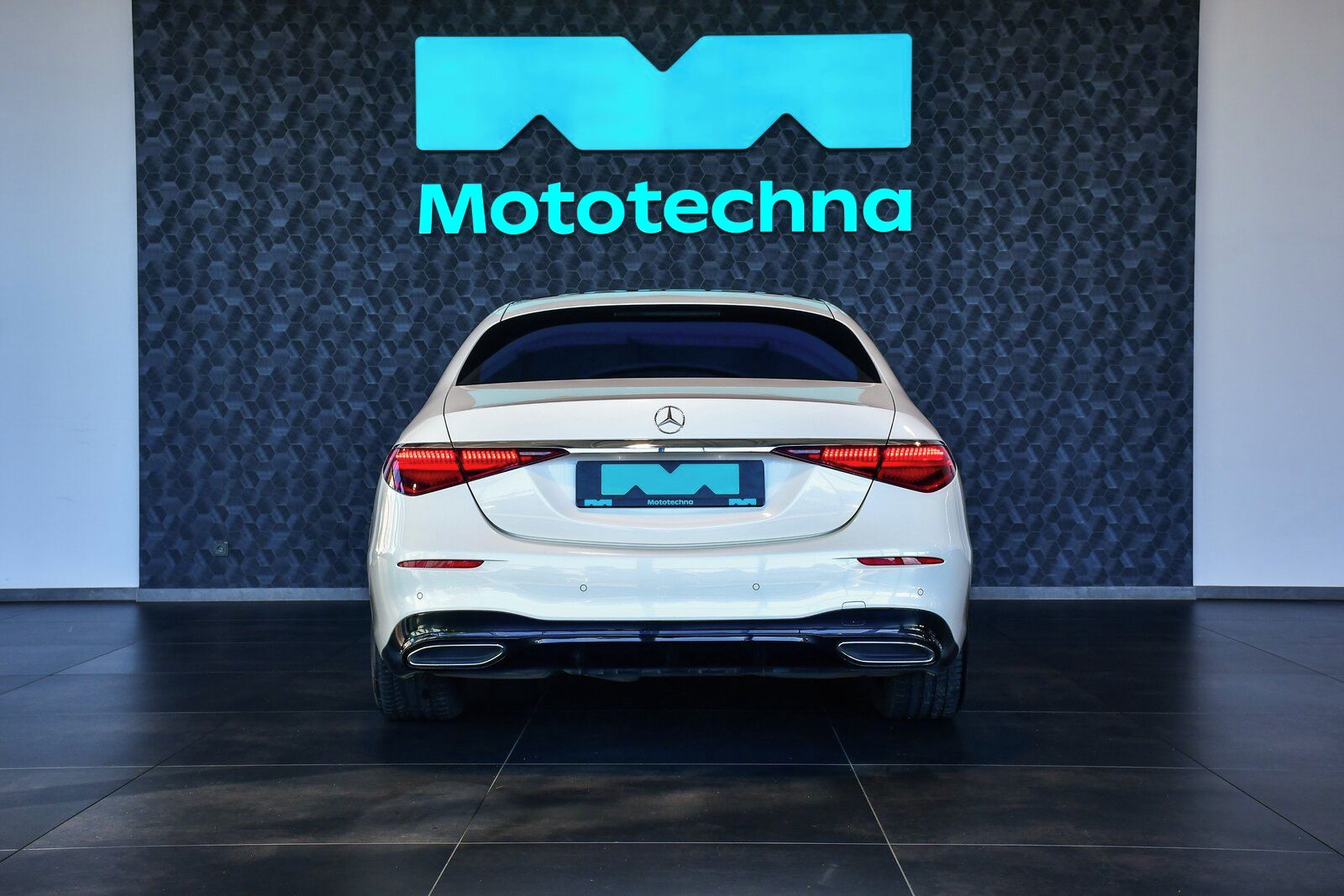 Mercedes-Benz Třídy S, 400 d 4MATIC, Head Up - fotka 4