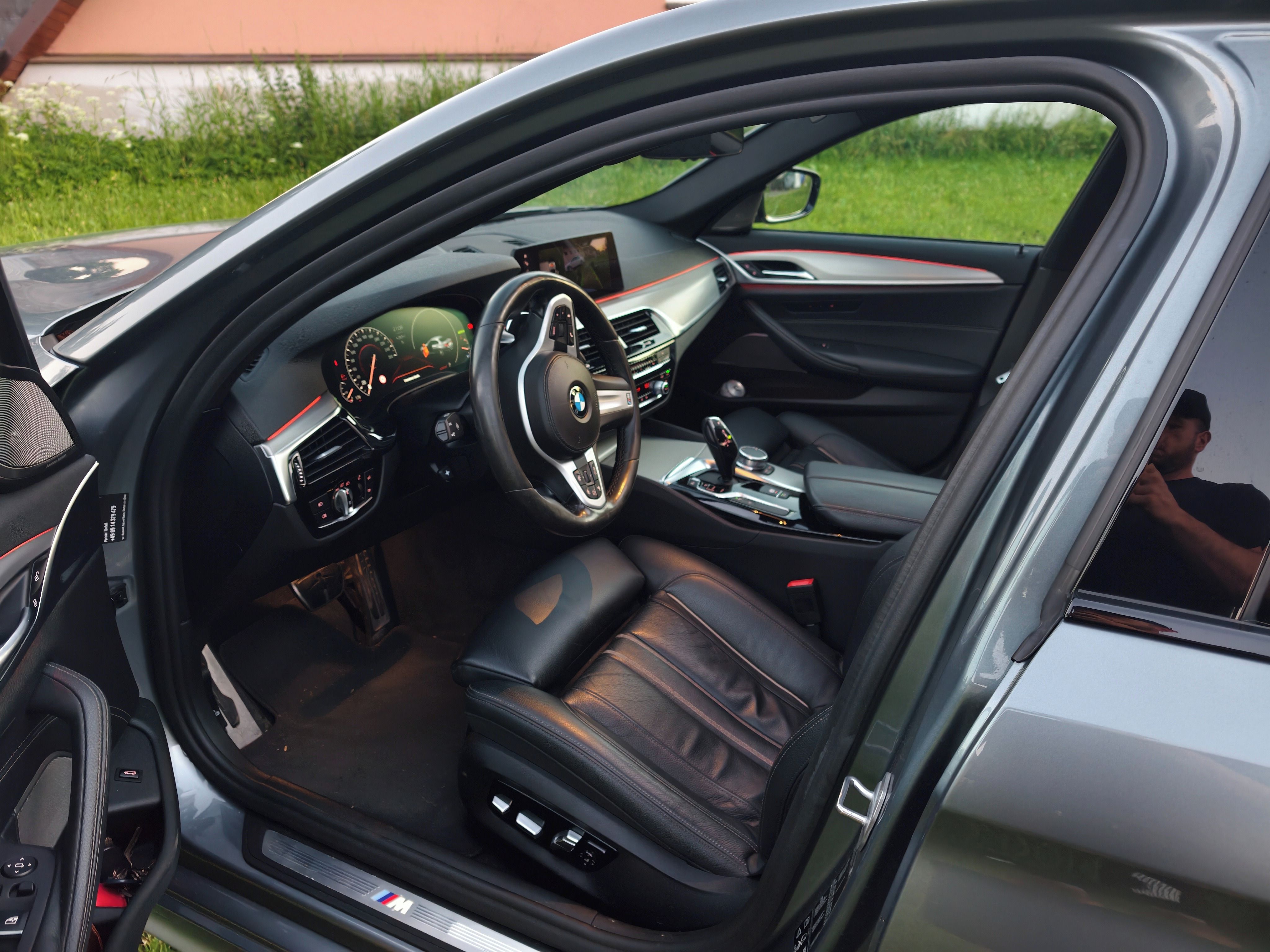 BMW Řada 5, BMW 530d xDrive G30 M Sport - fotka 2