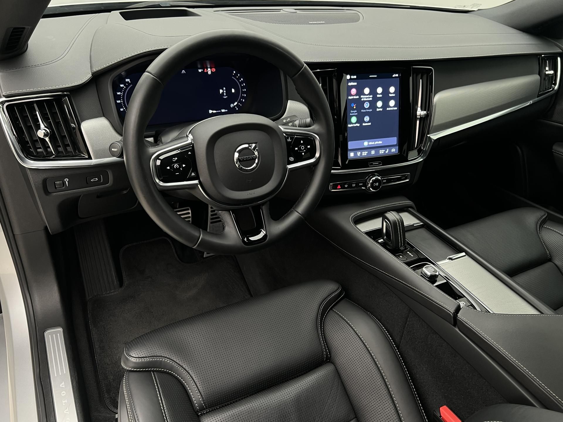 Volvo S90, B6 AWD R-Design - fotka 4