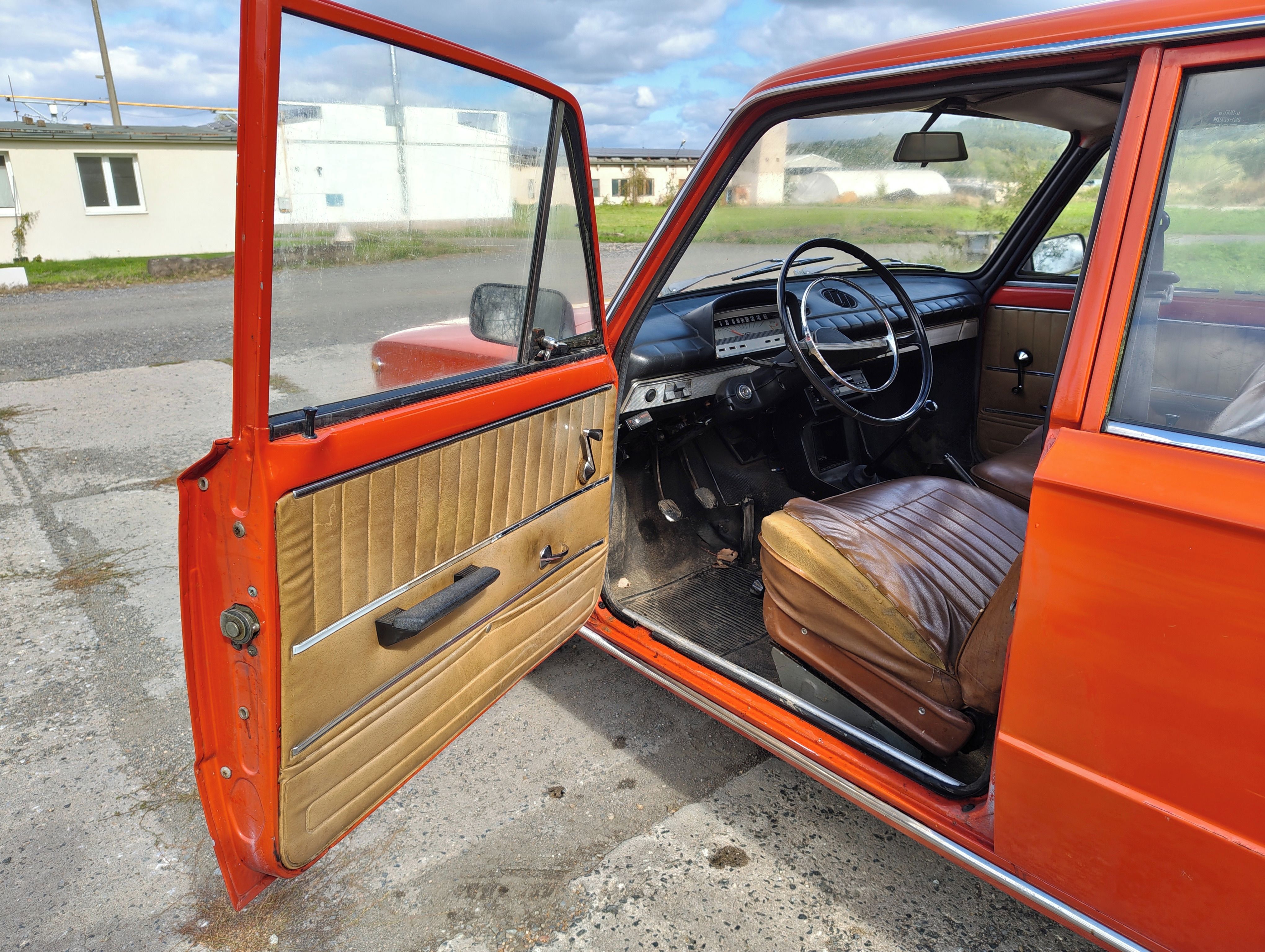 Lada 2101, 2101,1975, 1.majitel, pojízdný - fotka 6
