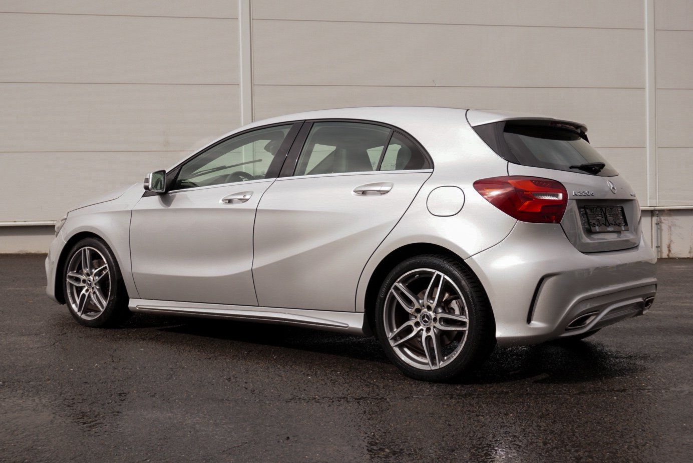Mercedes-Benz Třídy A, 220d 4MATIC AMG - fotka 5