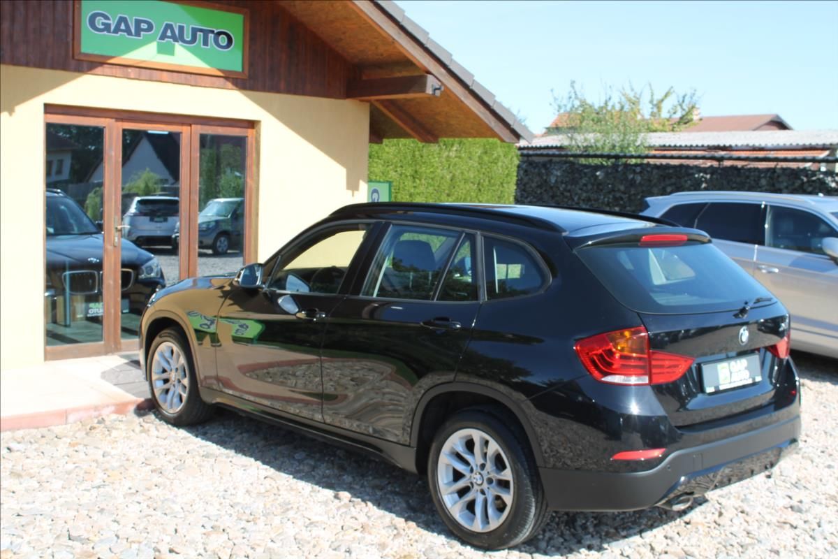 BMW X1, 2.0d 105kW xDrive SPORT LINE - fotka 4