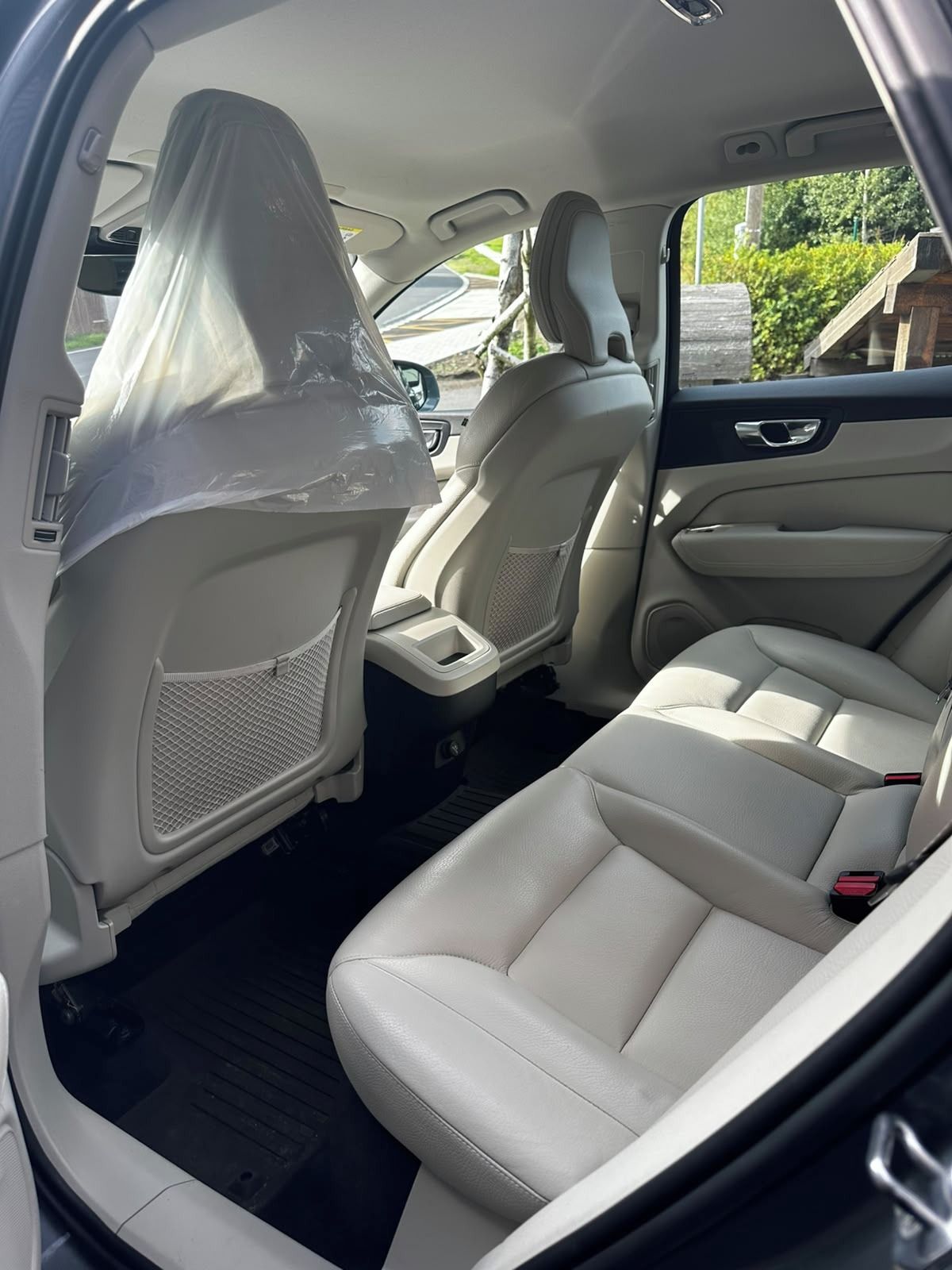 Volvo XC60, Volvo xc60 4x4 nafta 140 kW - fotka 5
