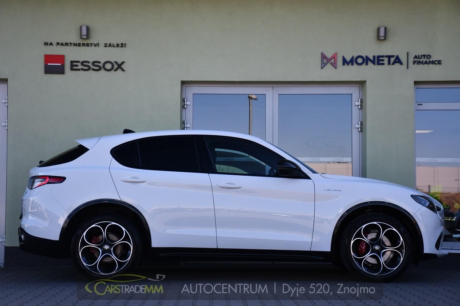 Alfa Romeo Stelvio, 2.2D 16V 154kW Veloce AT8-Q4 - fotka 6