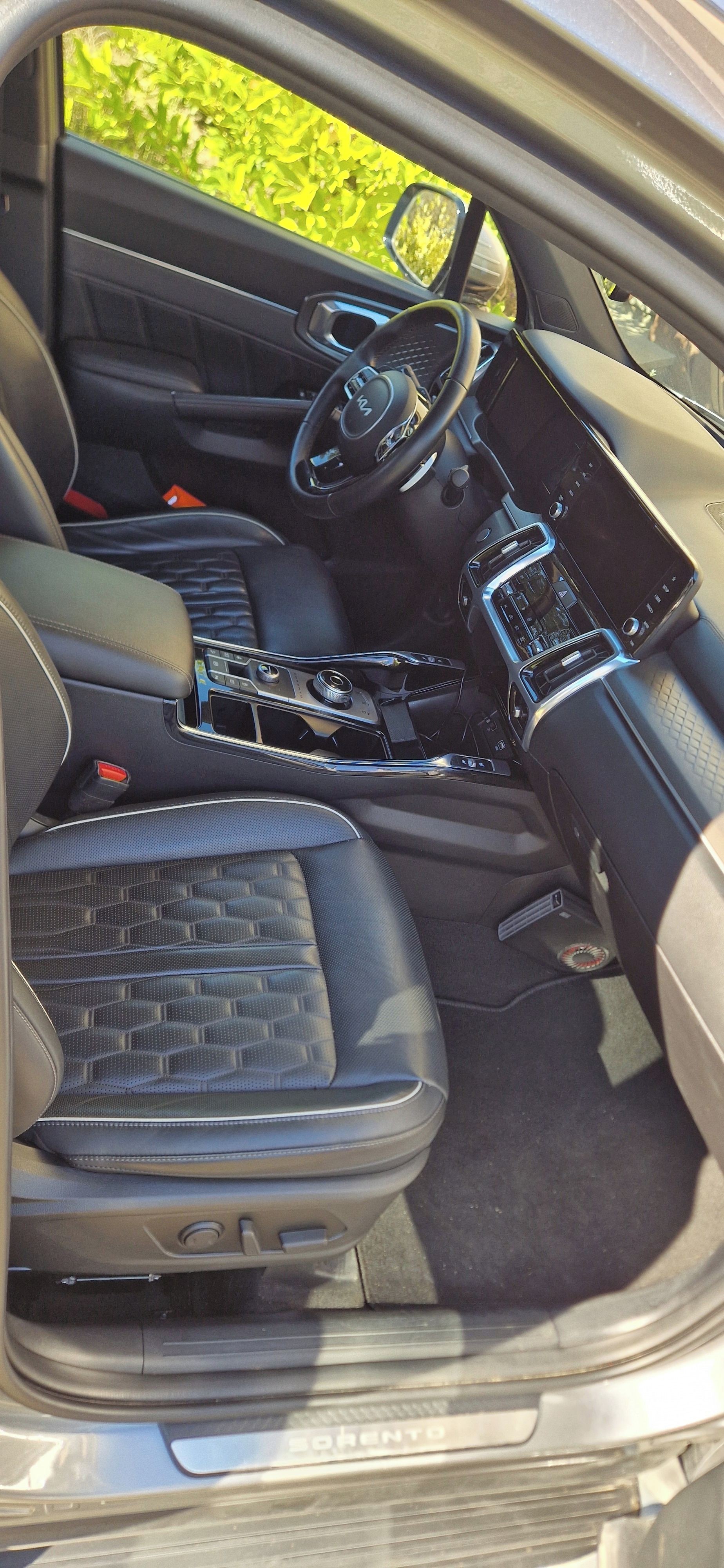 Kia Sorento, 2.2 CRDi AWD, 7 míst, TOP - fotka 6