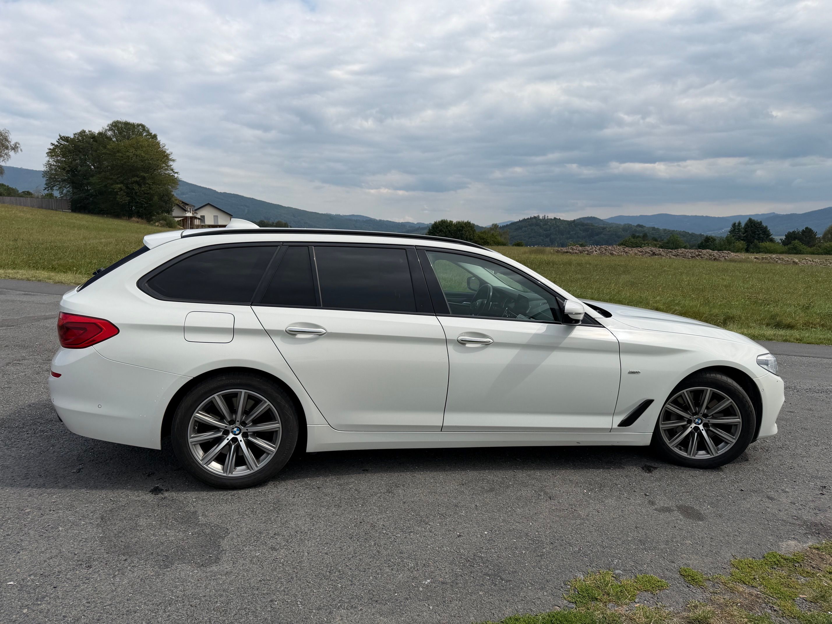 BMW Řada 5, 3.0d xDrive - fotka 4