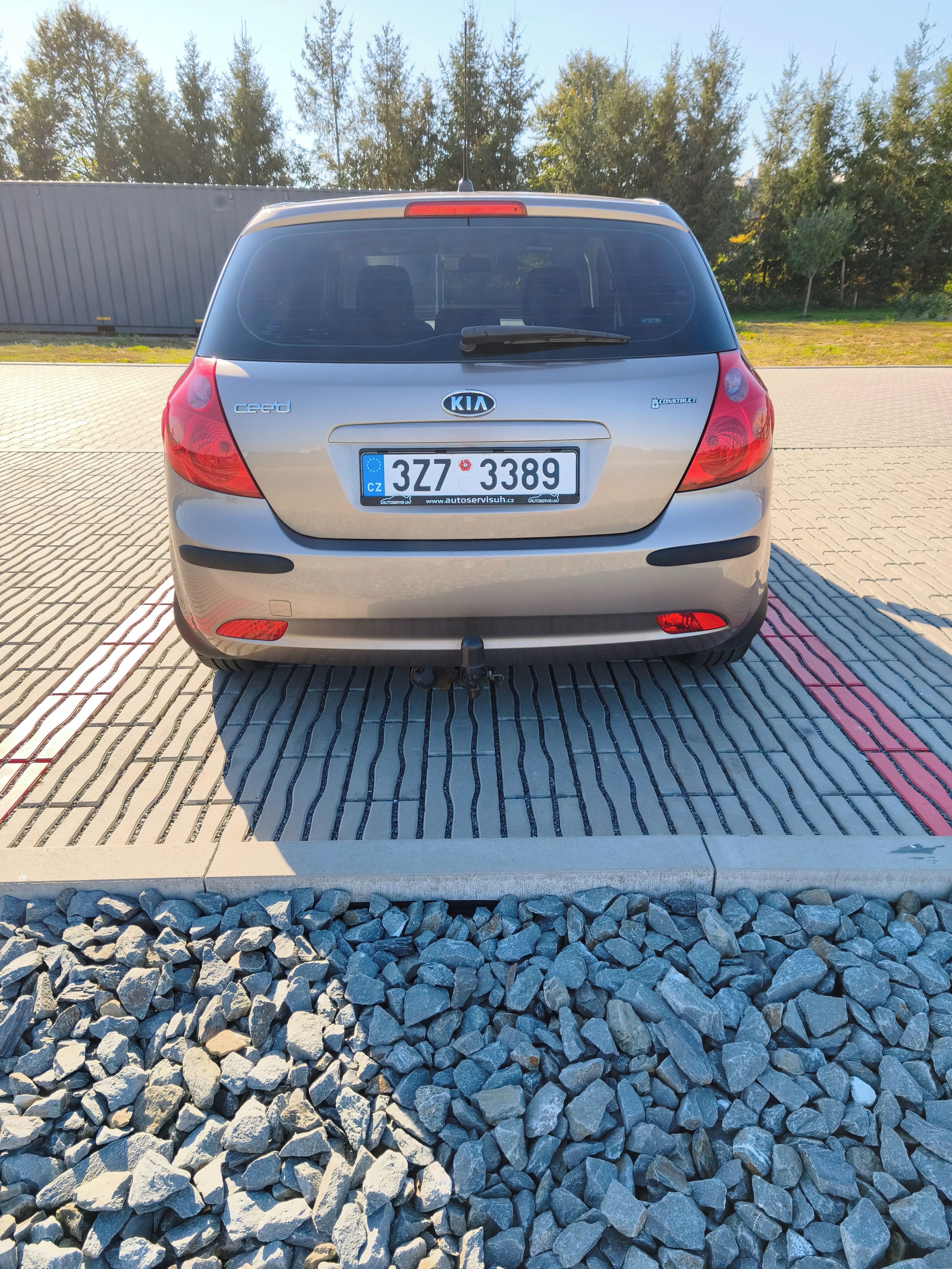Kia Cee´d, Kia Ceed 1,4 CVVT, 80kW - fotka 6